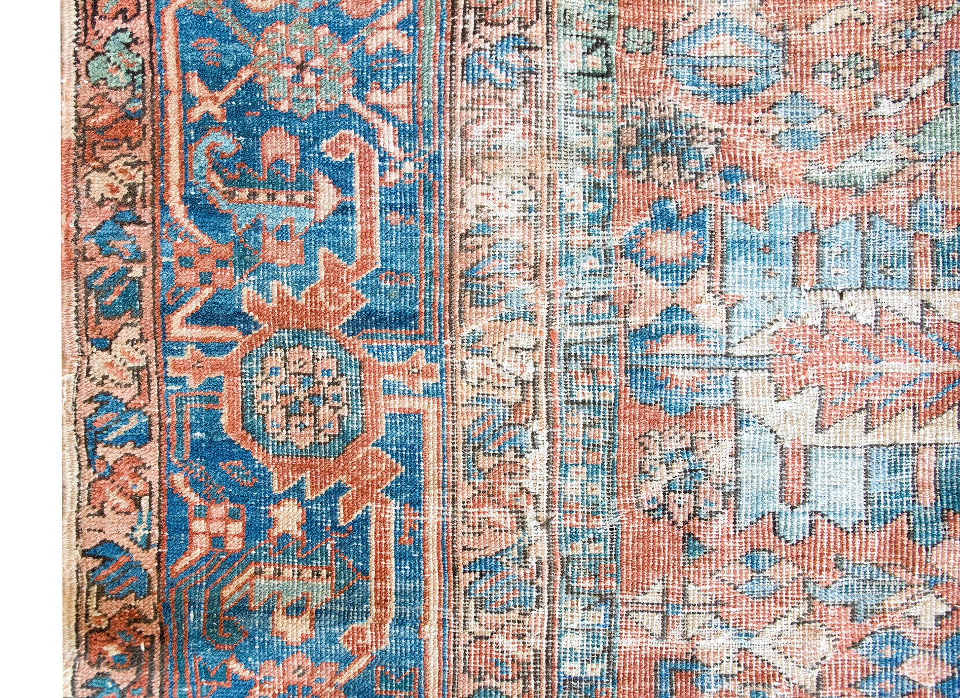 Early 20th Century Persian Heriz Rug For Sale