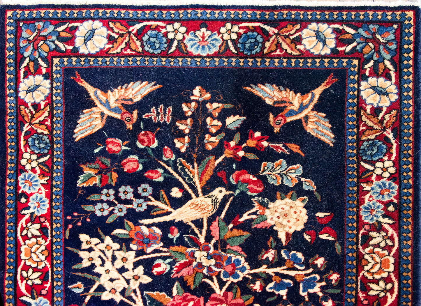 Early 20th Century Persian Kashan Rug For Sale