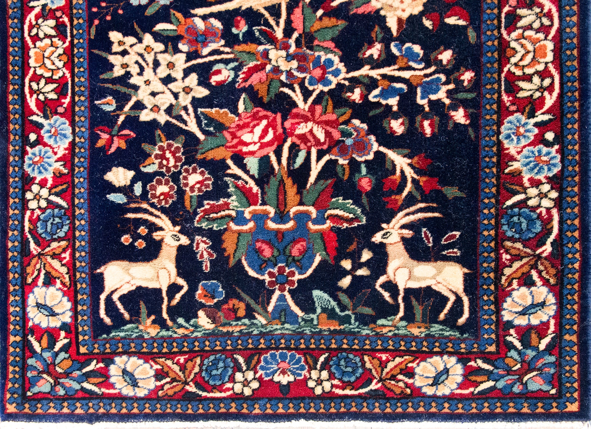 Early 20th Century Persian Kashan Rug For Sale