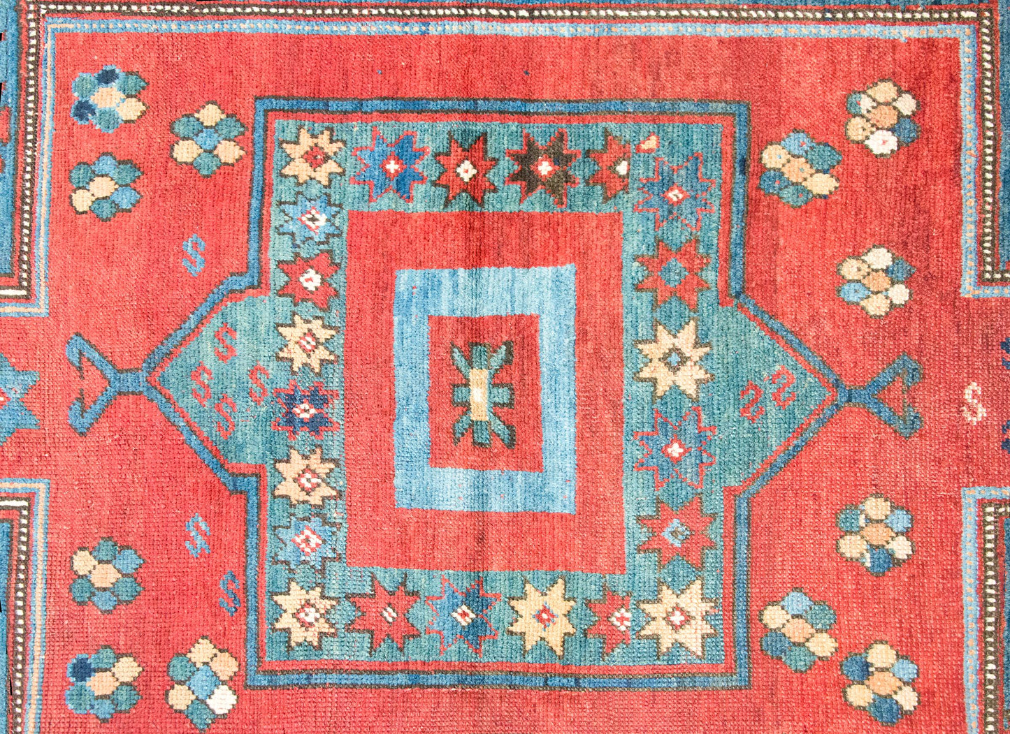 Early 20th Century Persian Kazak Rug For Sale