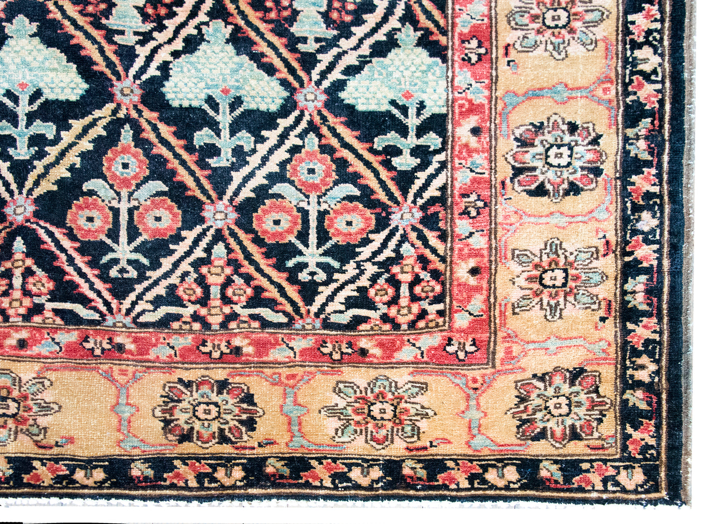 Mid 20th Century Indian Heriz Rug For Sale
