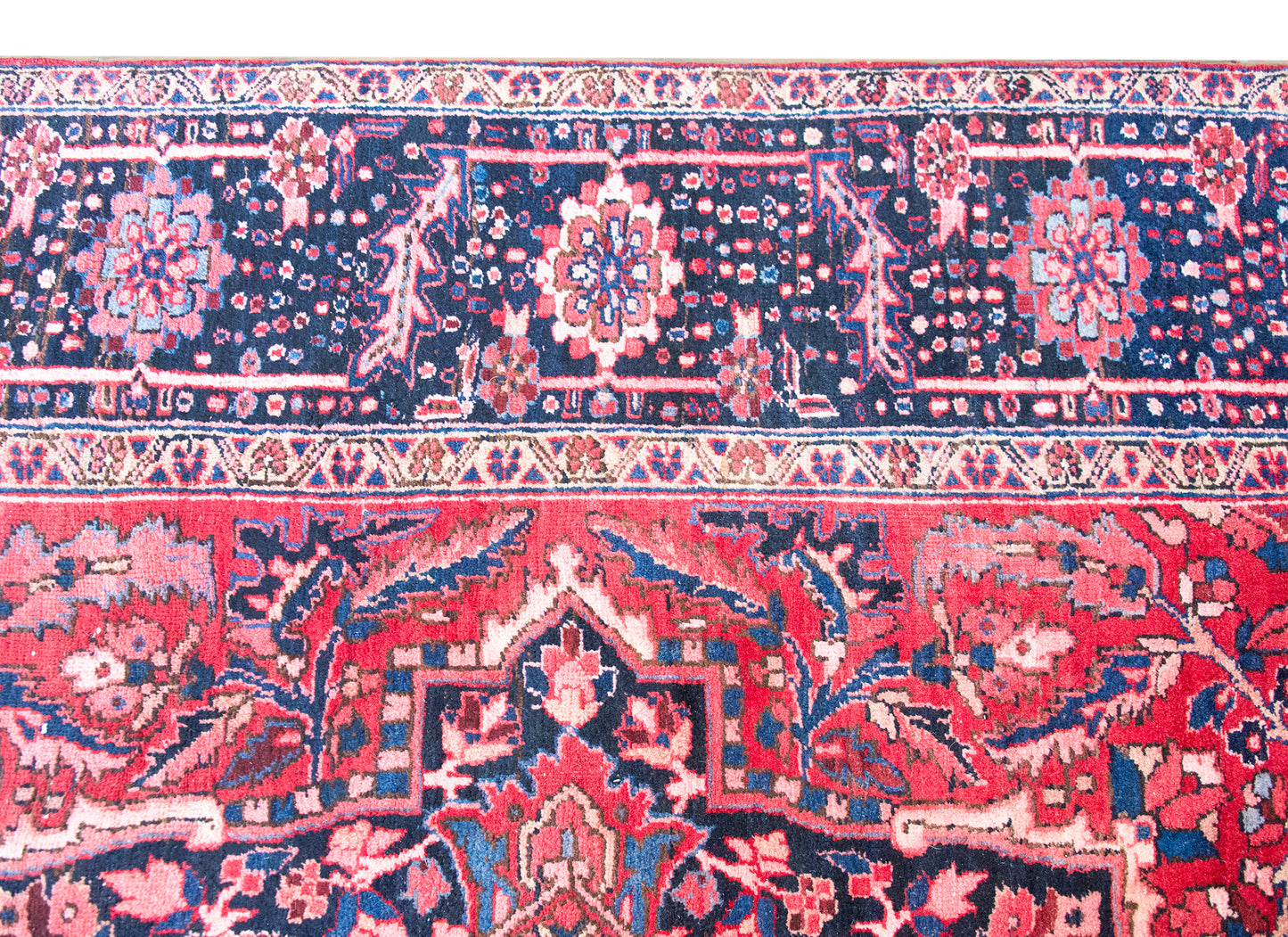 Mid 20th Century Persian Heriz Rug For Sale
