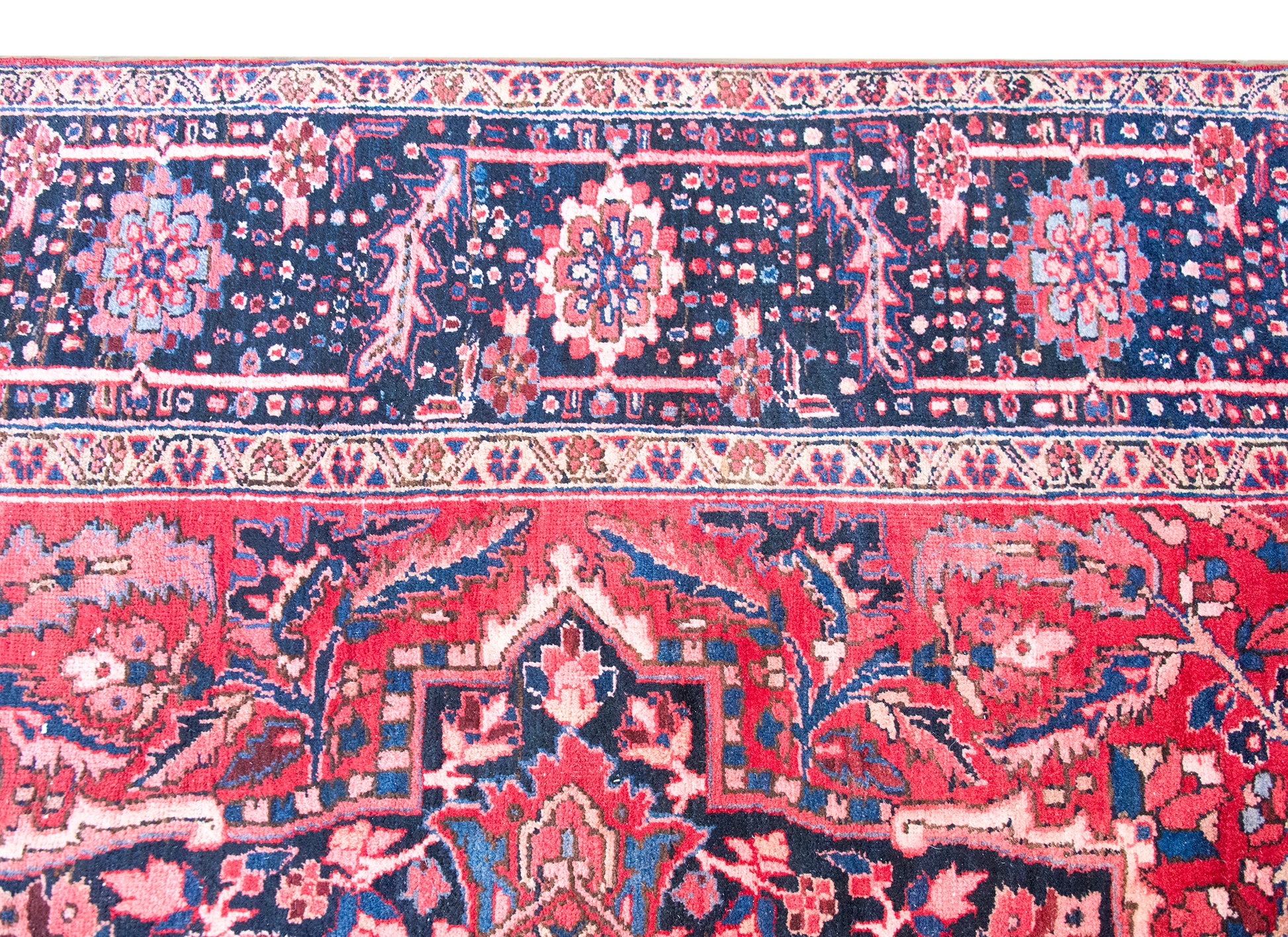 Mid 20th Century Persian Heriz Rug For Sale