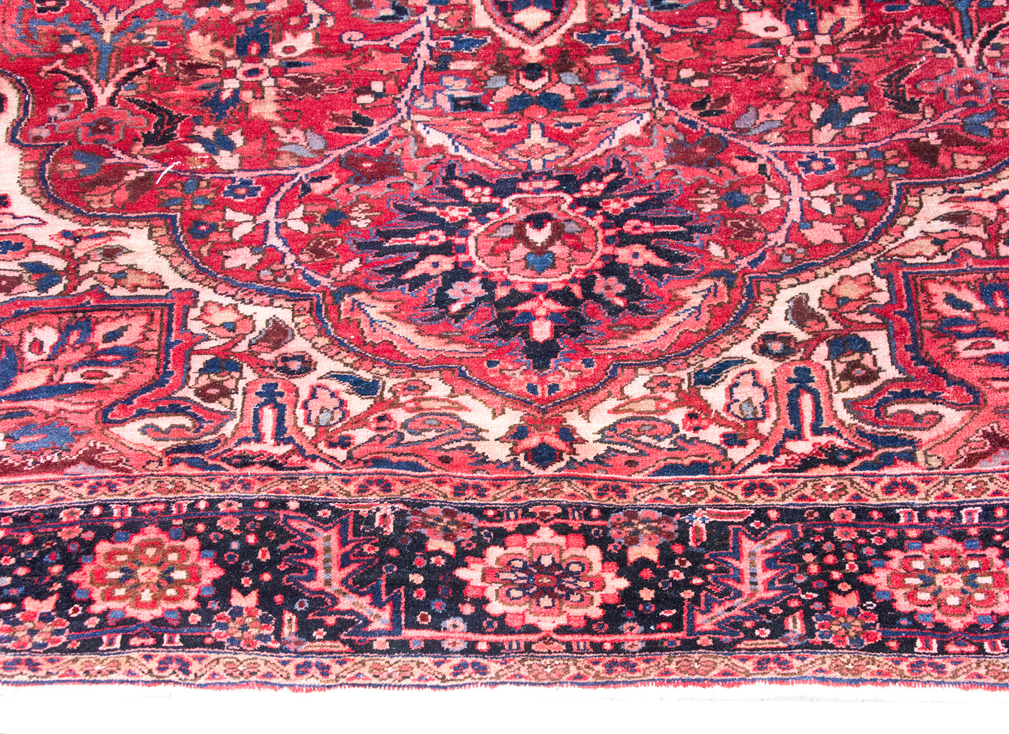 Mid 20th Century Persian Heriz Rug For Sale
