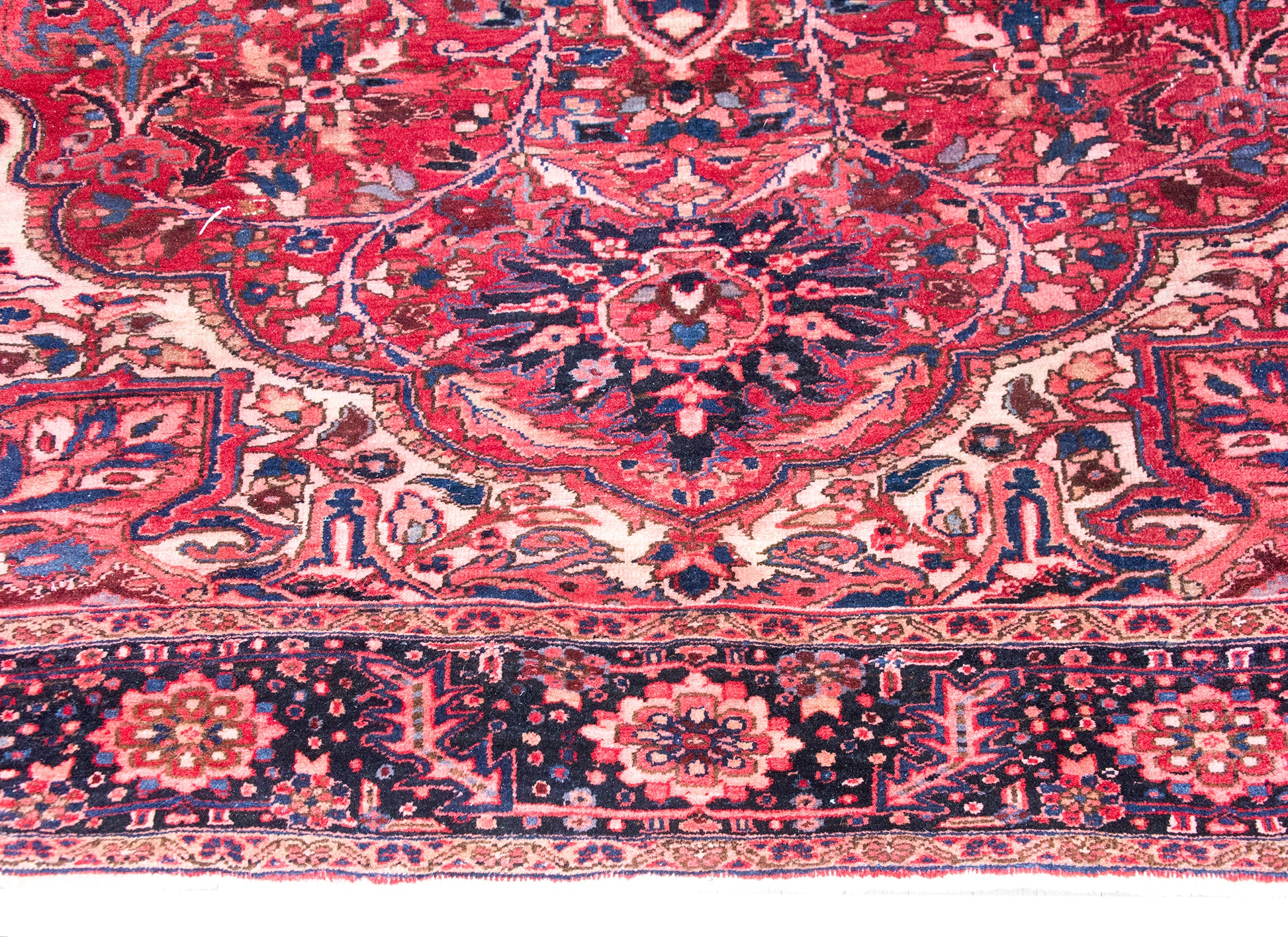 Mid 20th Century Persian Heriz Rug For Sale