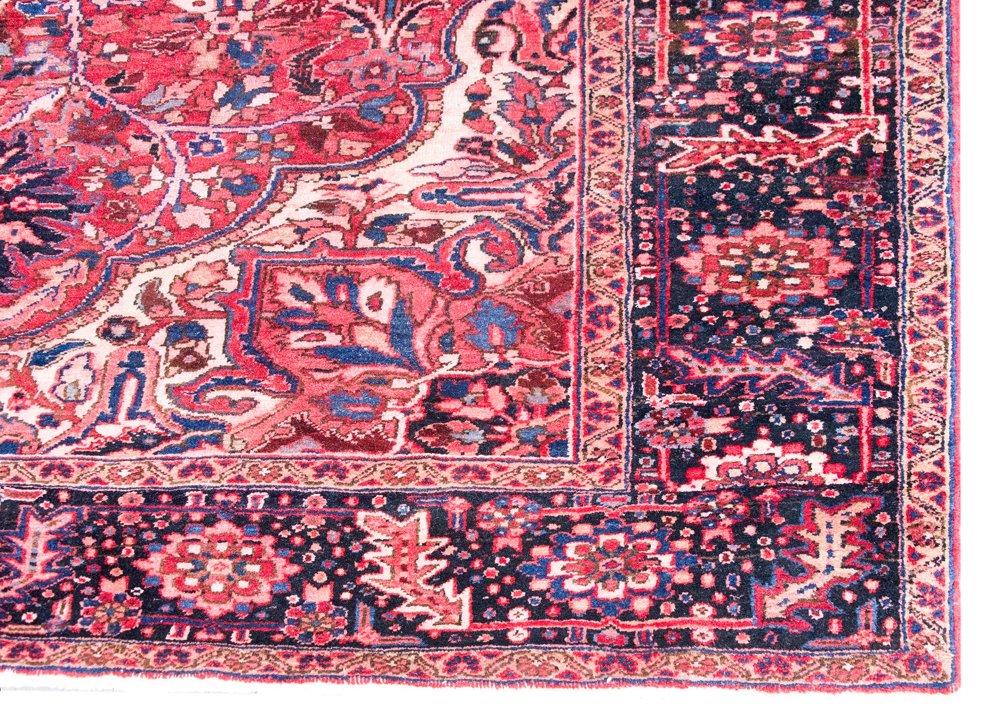 Mid 20th Century Persian Heriz Rug For Sale