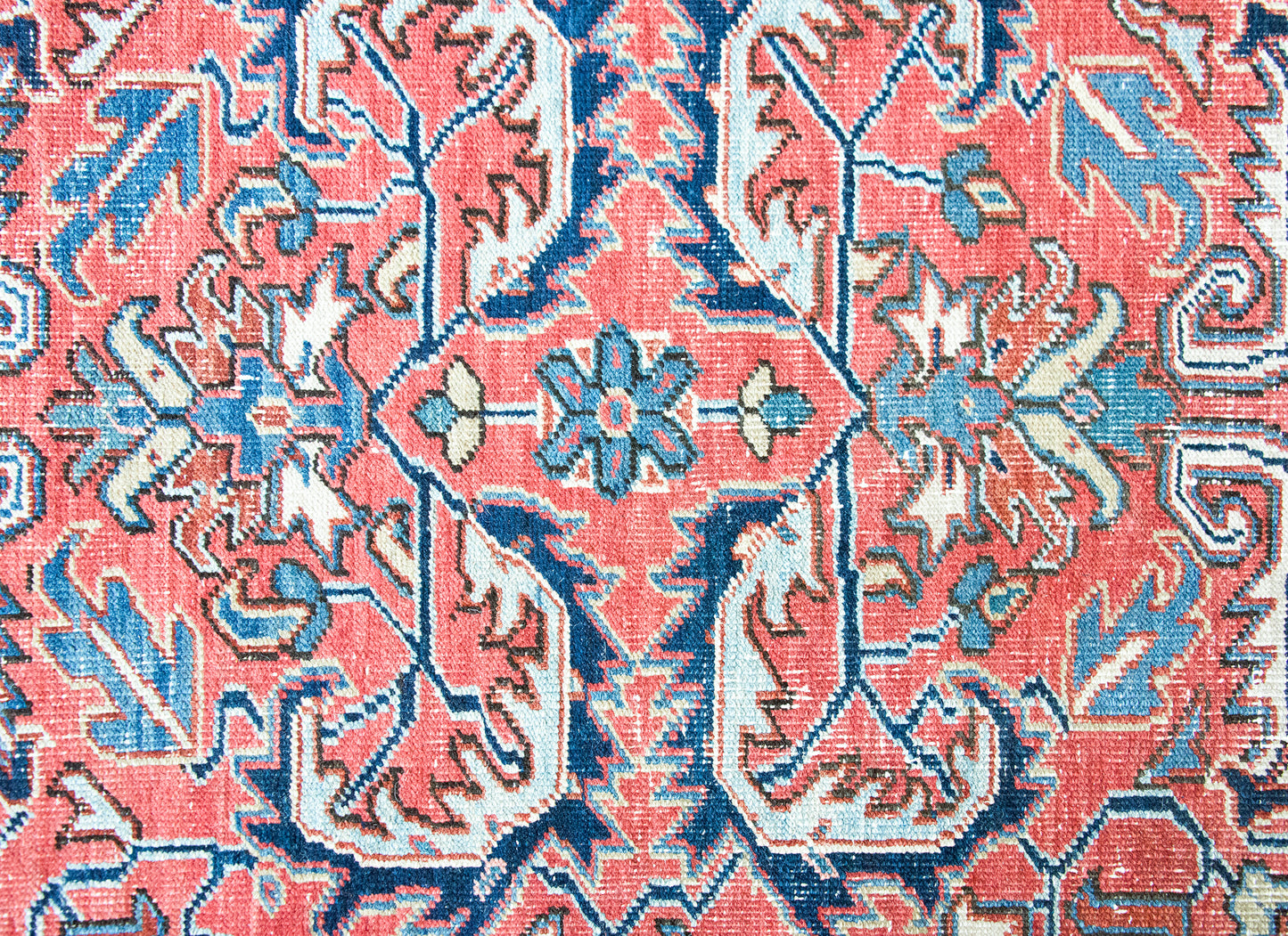 Early 20th Century Persian Heriz Rug For Sale