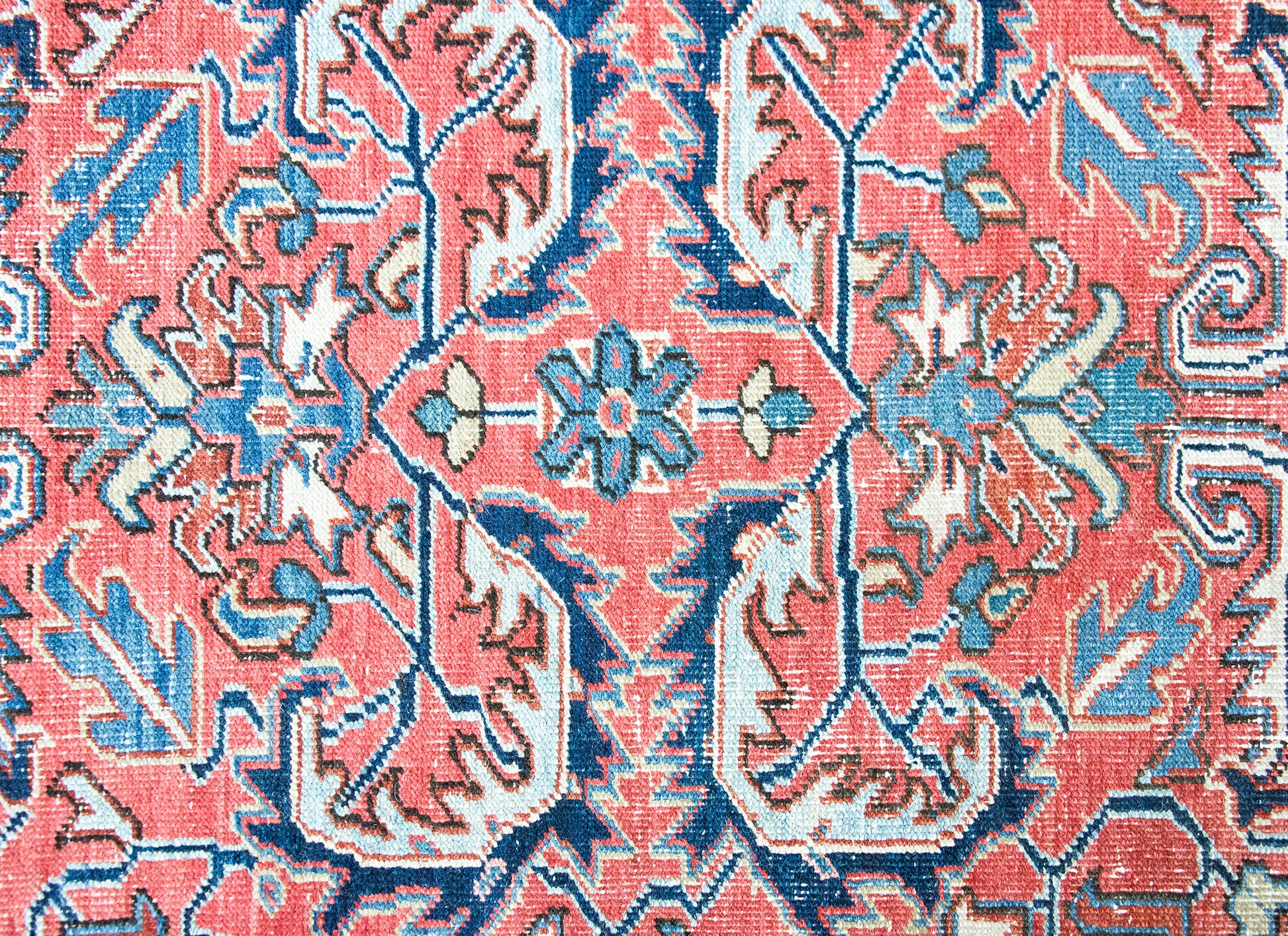 Early 20th Century Persian Heriz Rug For Sale