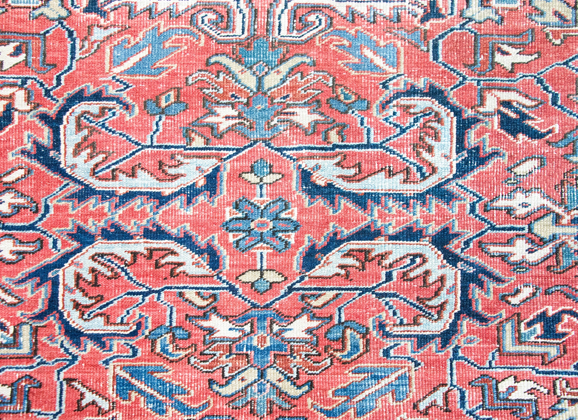 Early 20th Century Persian Heriz Rug For Sale