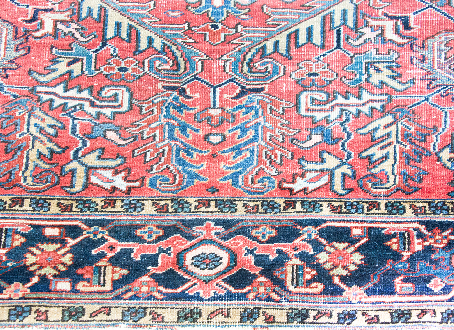 Early 20th Century Persian Heriz Rug For Sale