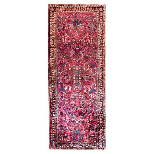 Early 20th Century Persian Sarouk Rug For Sale