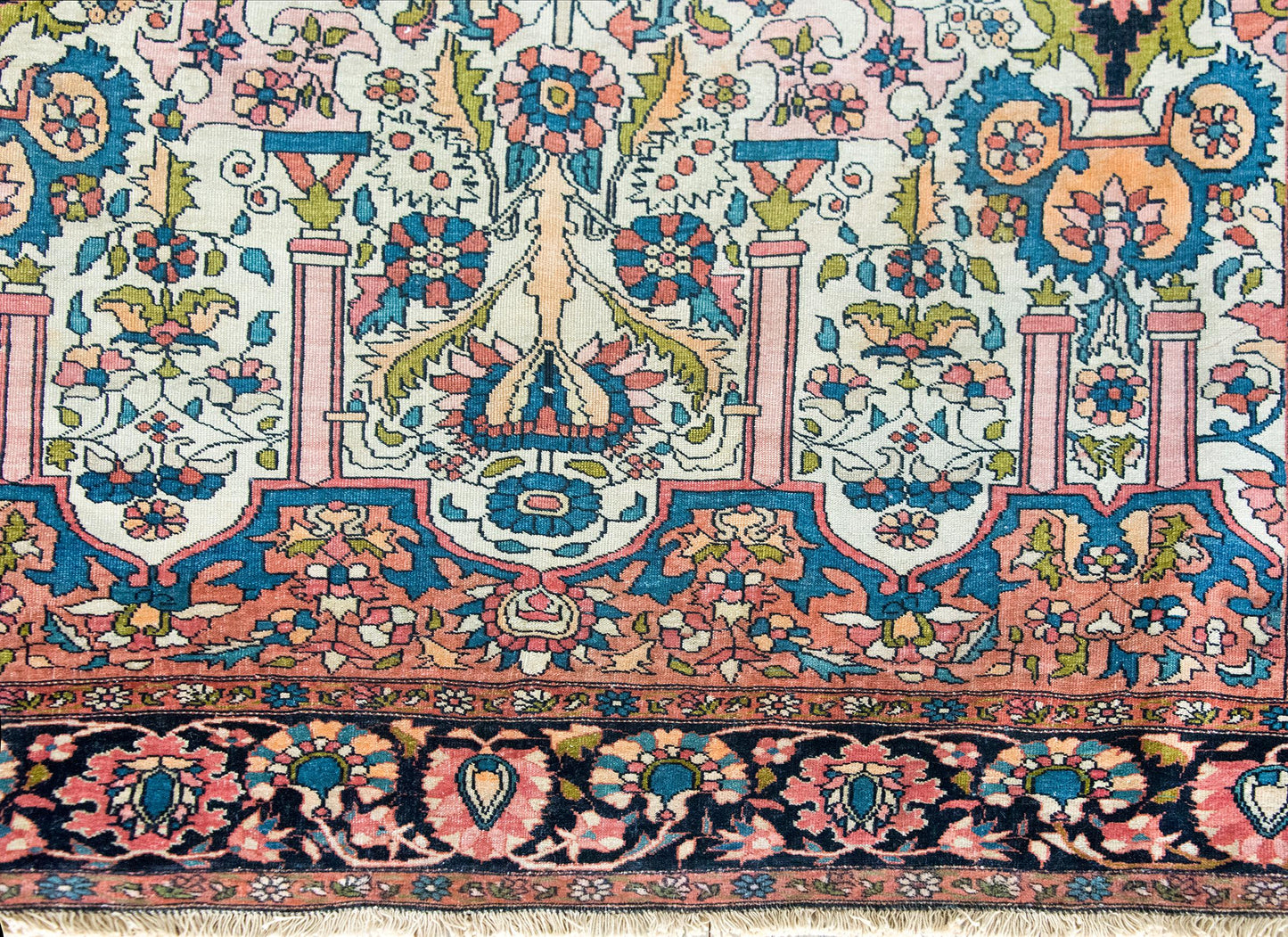 Early 20th Persian Sarouk Farahan Rug