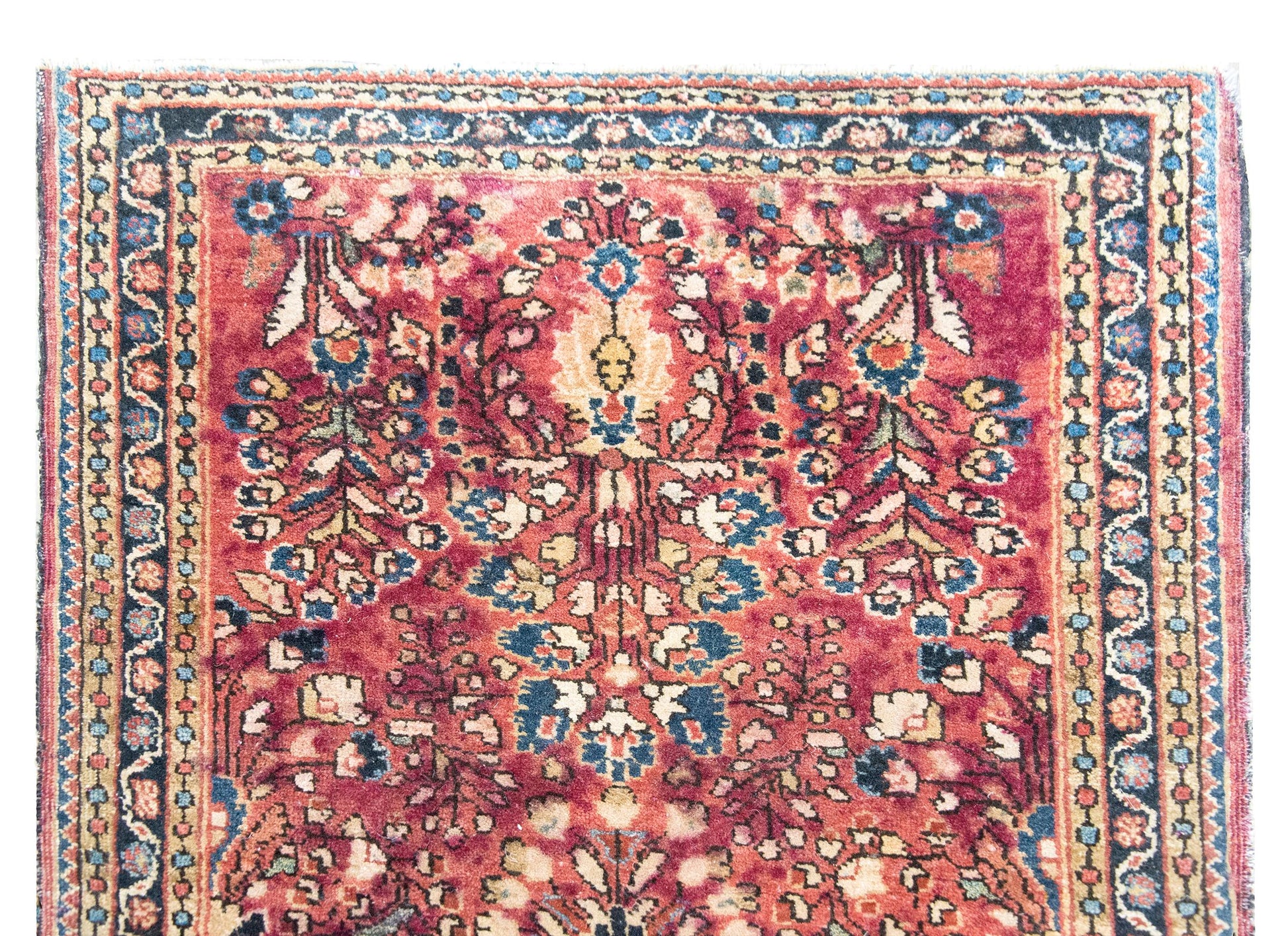 Early 20th Century Persian Sarouk Rug For Sale