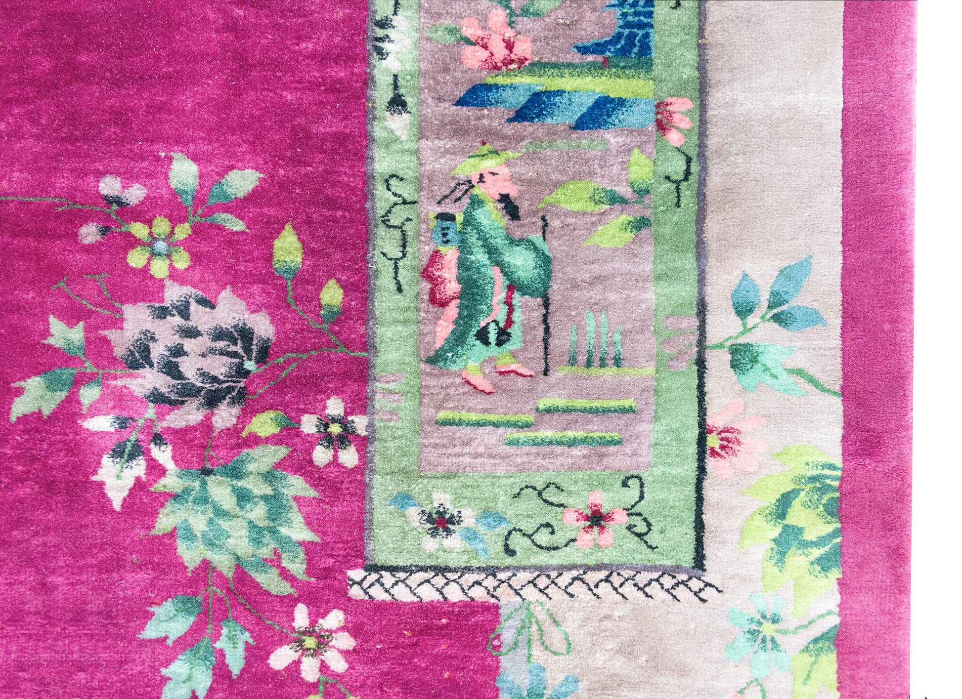 Early 20th Century Chinese Art Deco Rug For Sale