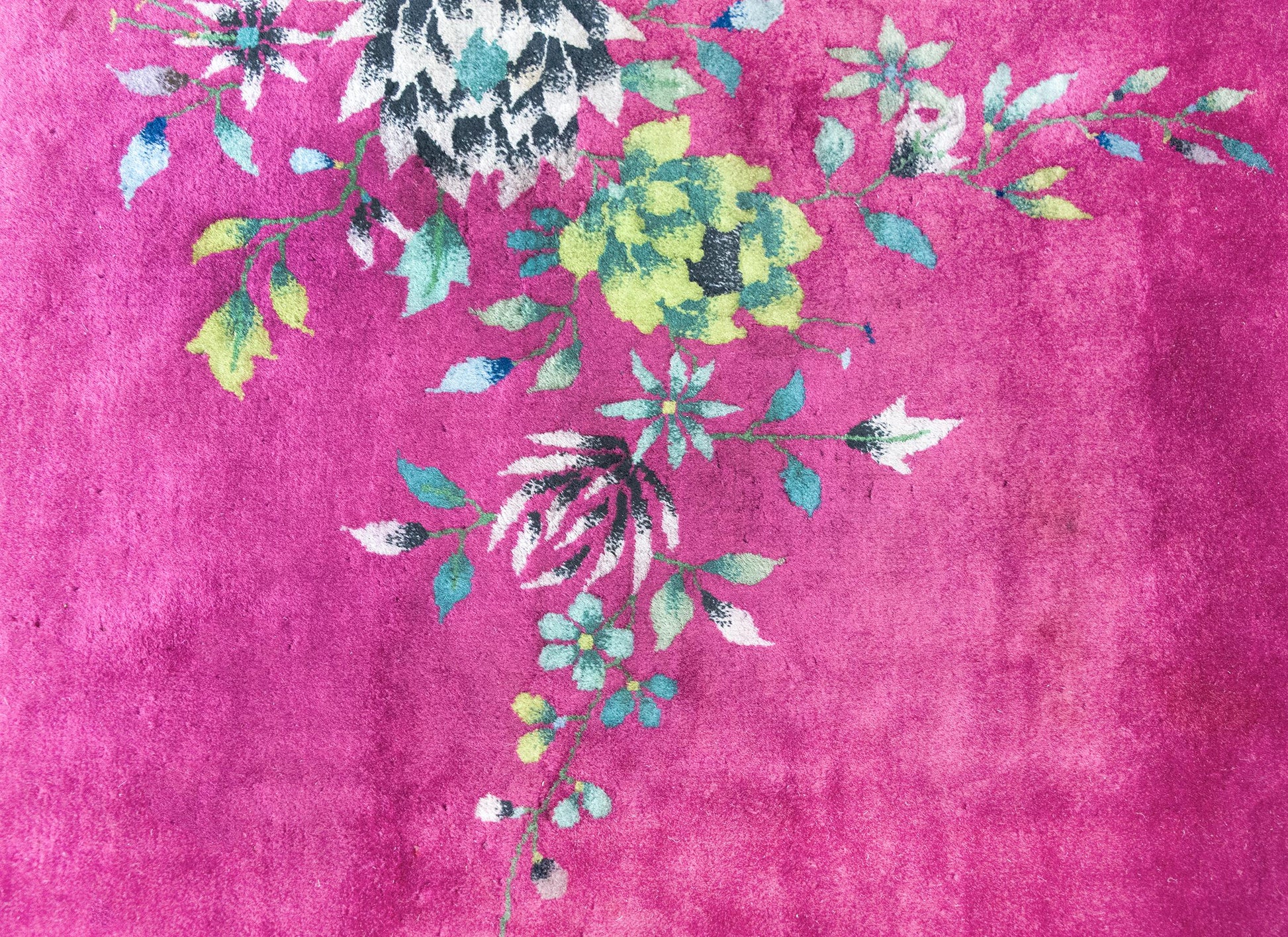 Early 20th Century Chinese Art Deco Rug For Sale