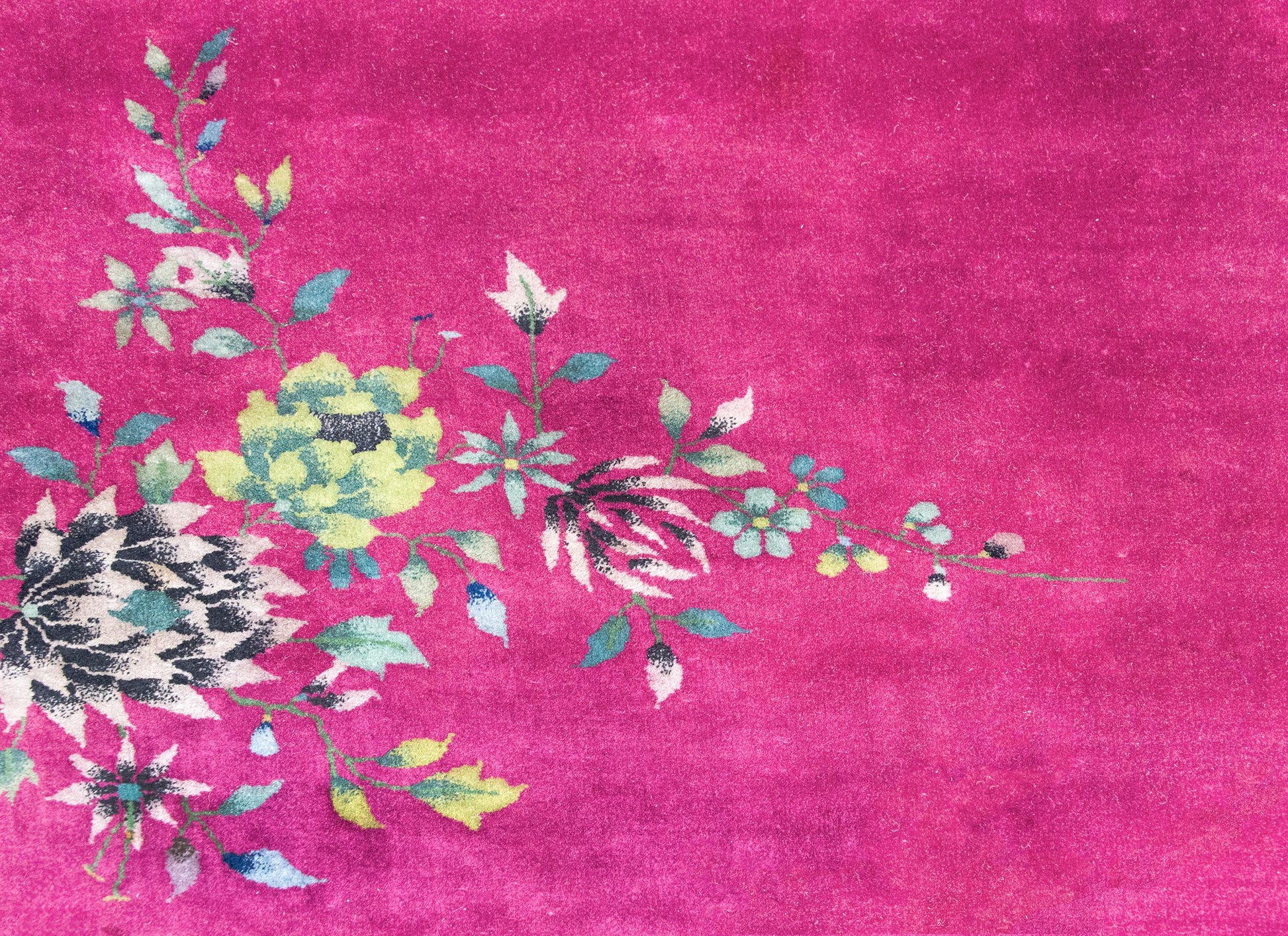 Early 20th Century Chinese Art Deco Rug For Sale
