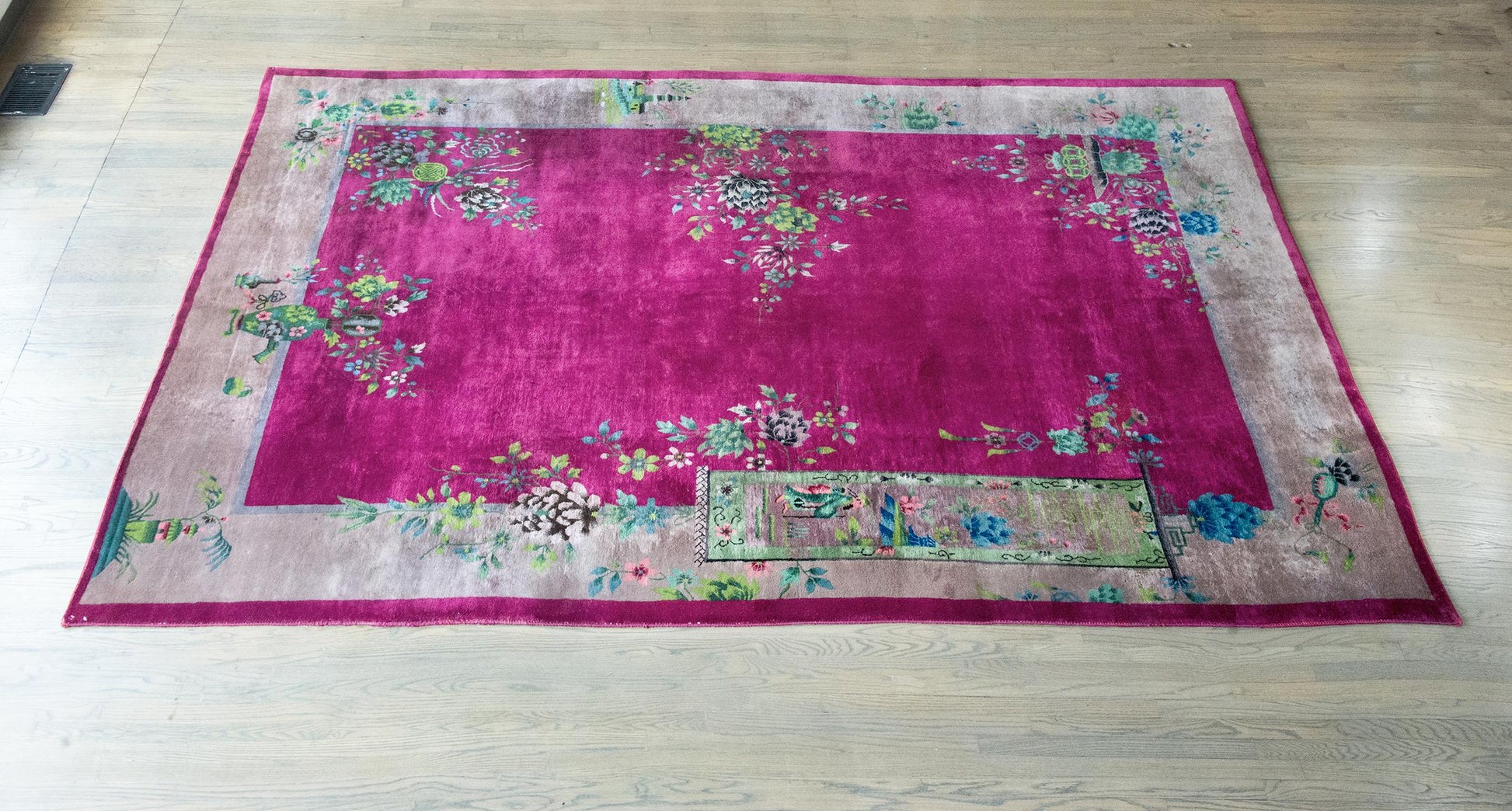 Early 20th Century Chinese Art Deco Rug For Sale
