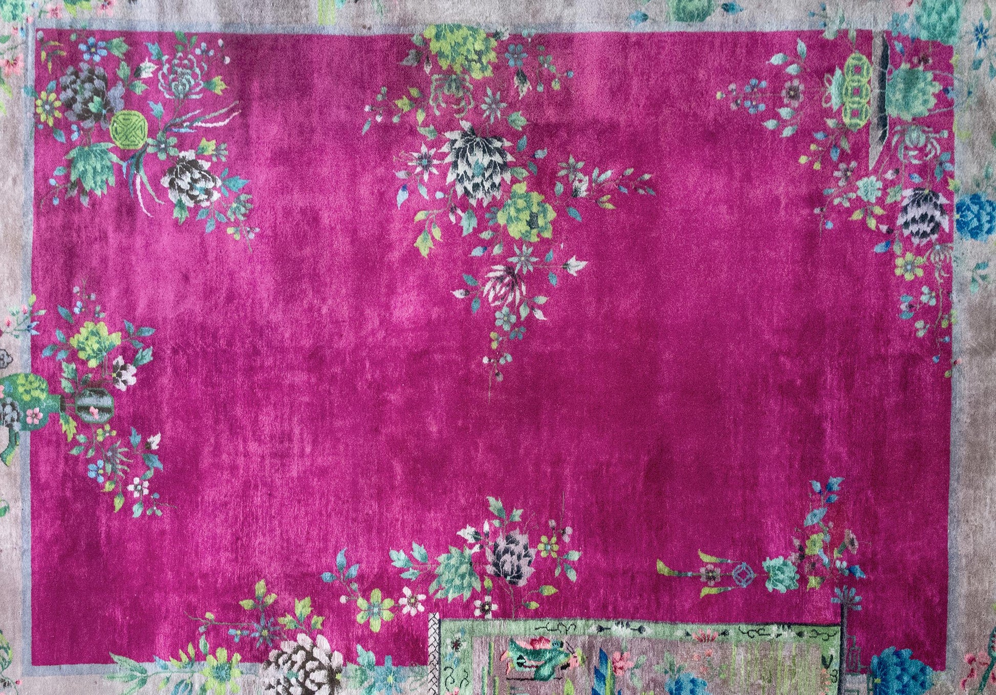 Early 20th Century Chinese Art Deco Rug For Sale