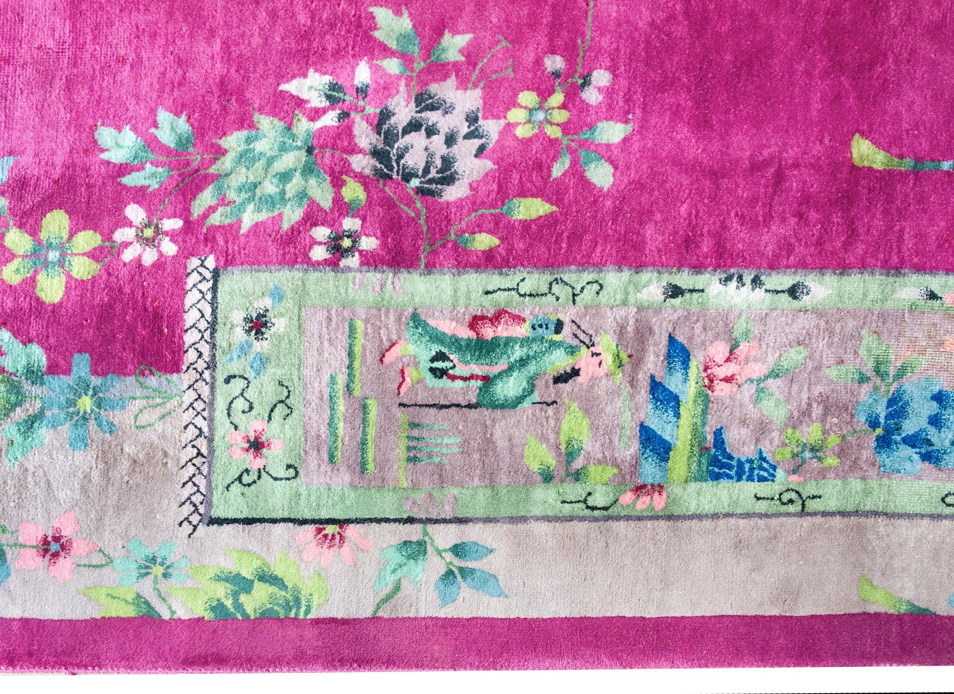 Early 20th Century Chinese Art Deco Rug For Sale