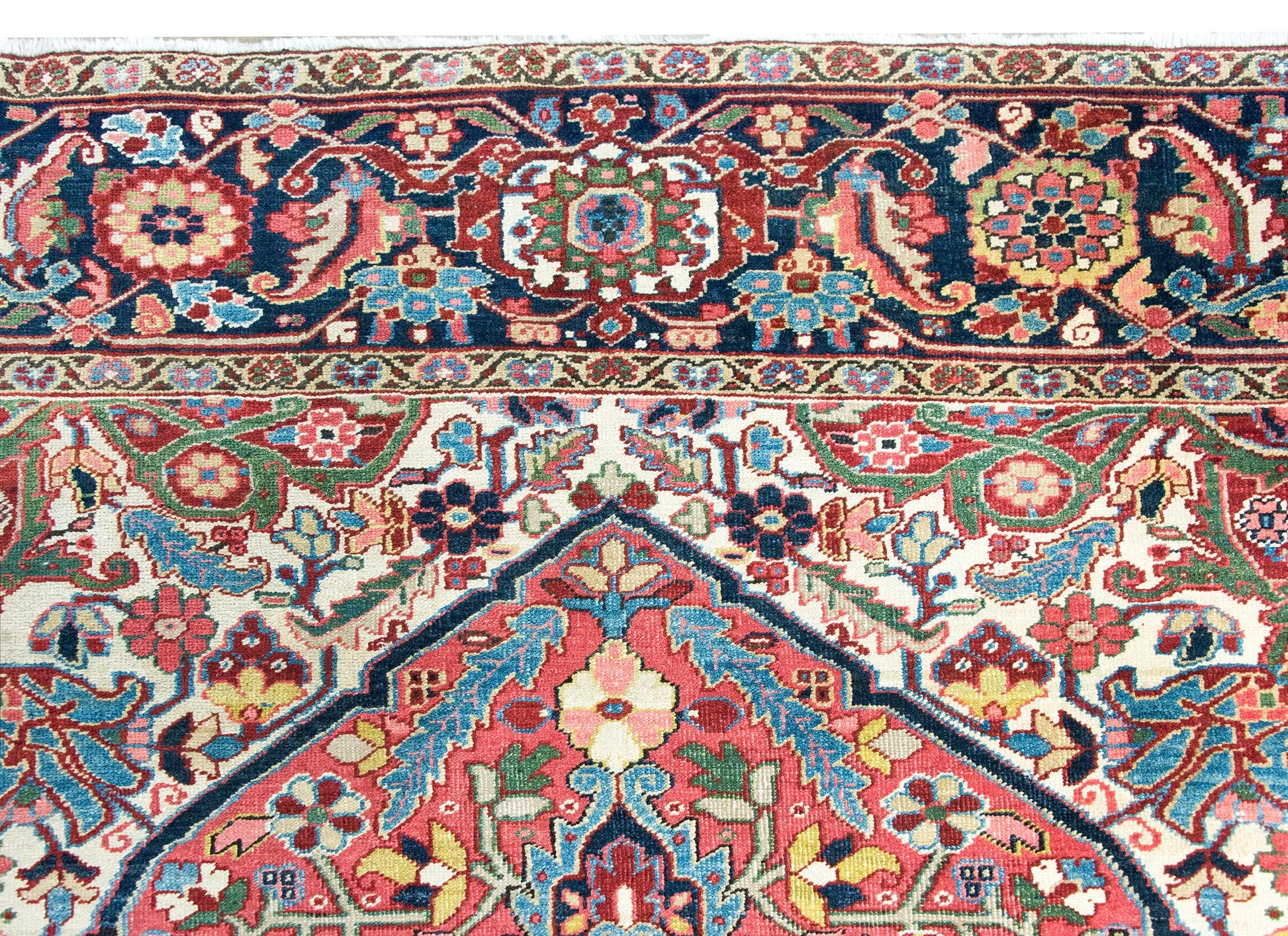 Early 20th Century Persian Heriz Rug For Sale