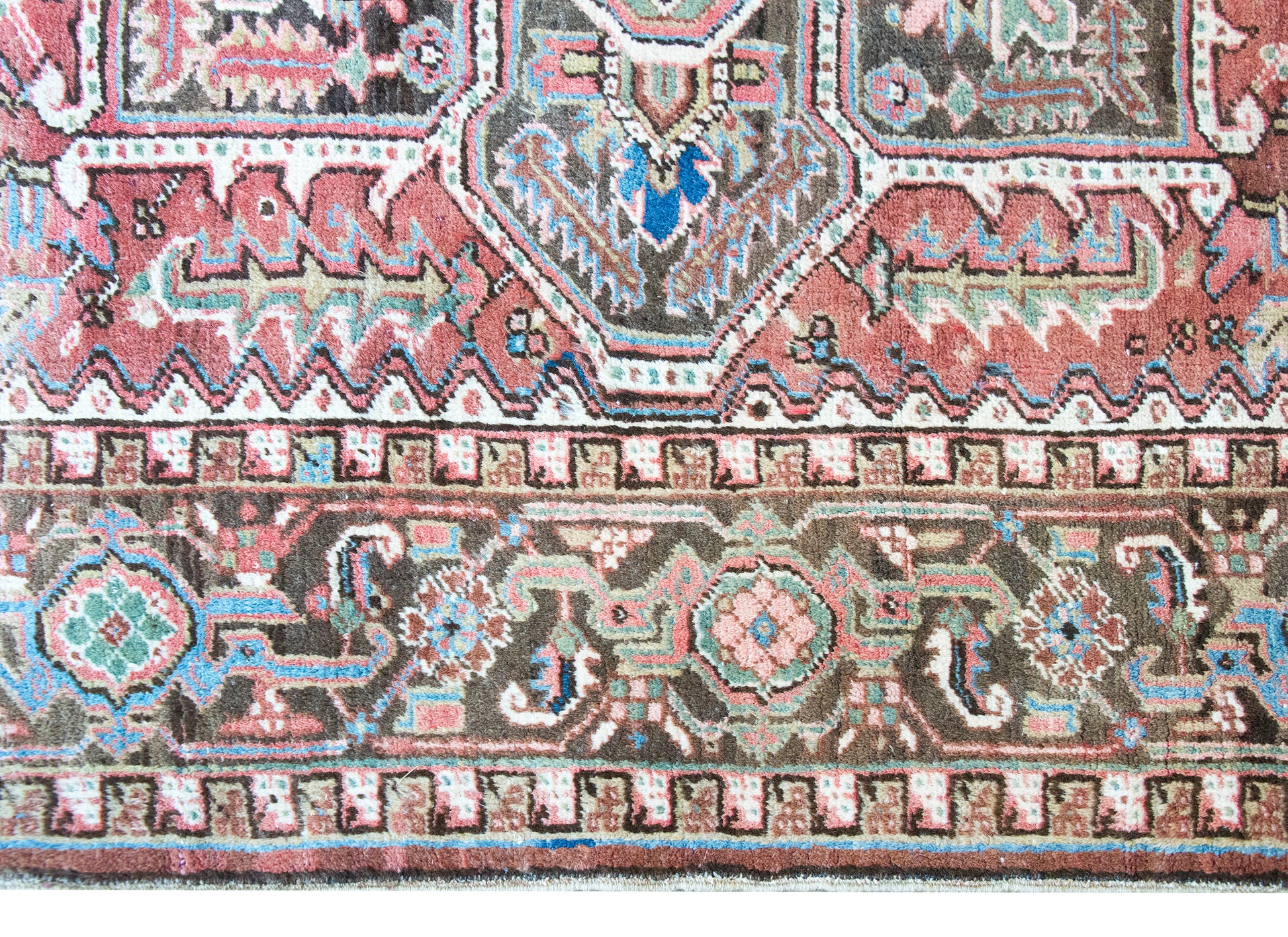 Mid 20th Century Persian Heriz Rug For Sale
