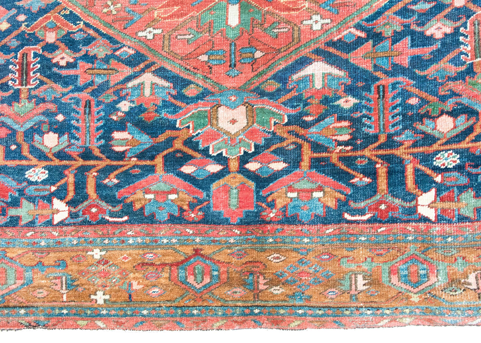 Early 20th Century Persian Heriz Rug For Sale