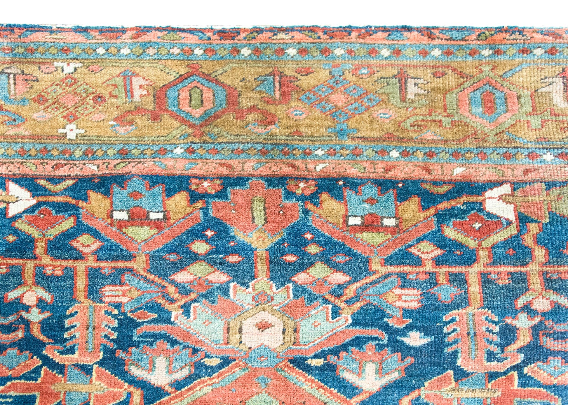 Early 20th Century Persian Heriz Rug For Sale