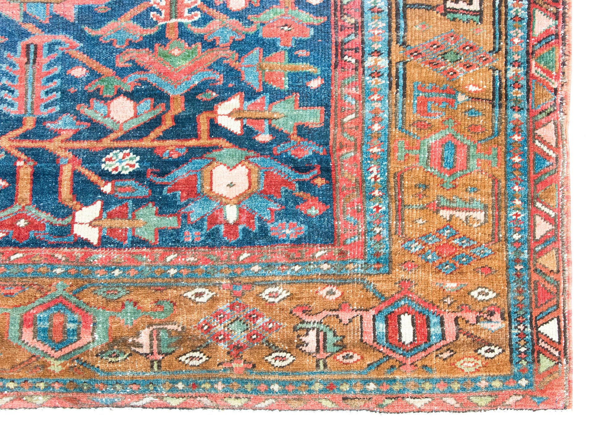 Early 20th Century Persian Heriz Rug For Sale