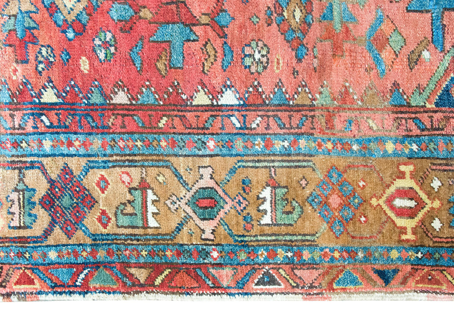 Early 20th Century Persian Heriz Rug For Sale