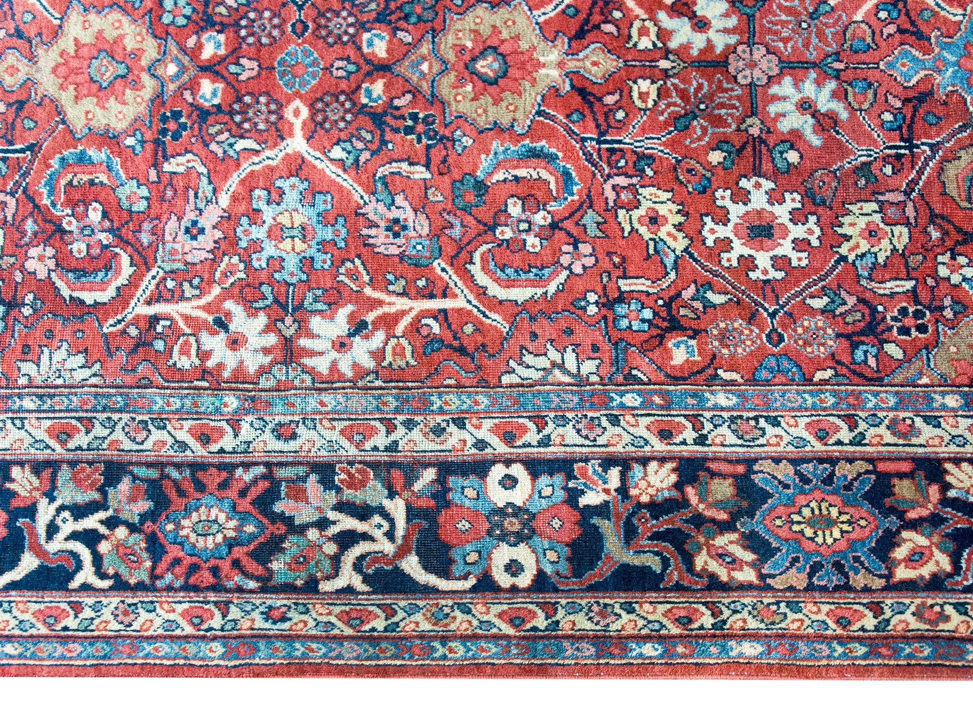 Early 20th Century Persian Sultanabad Rug For Sale