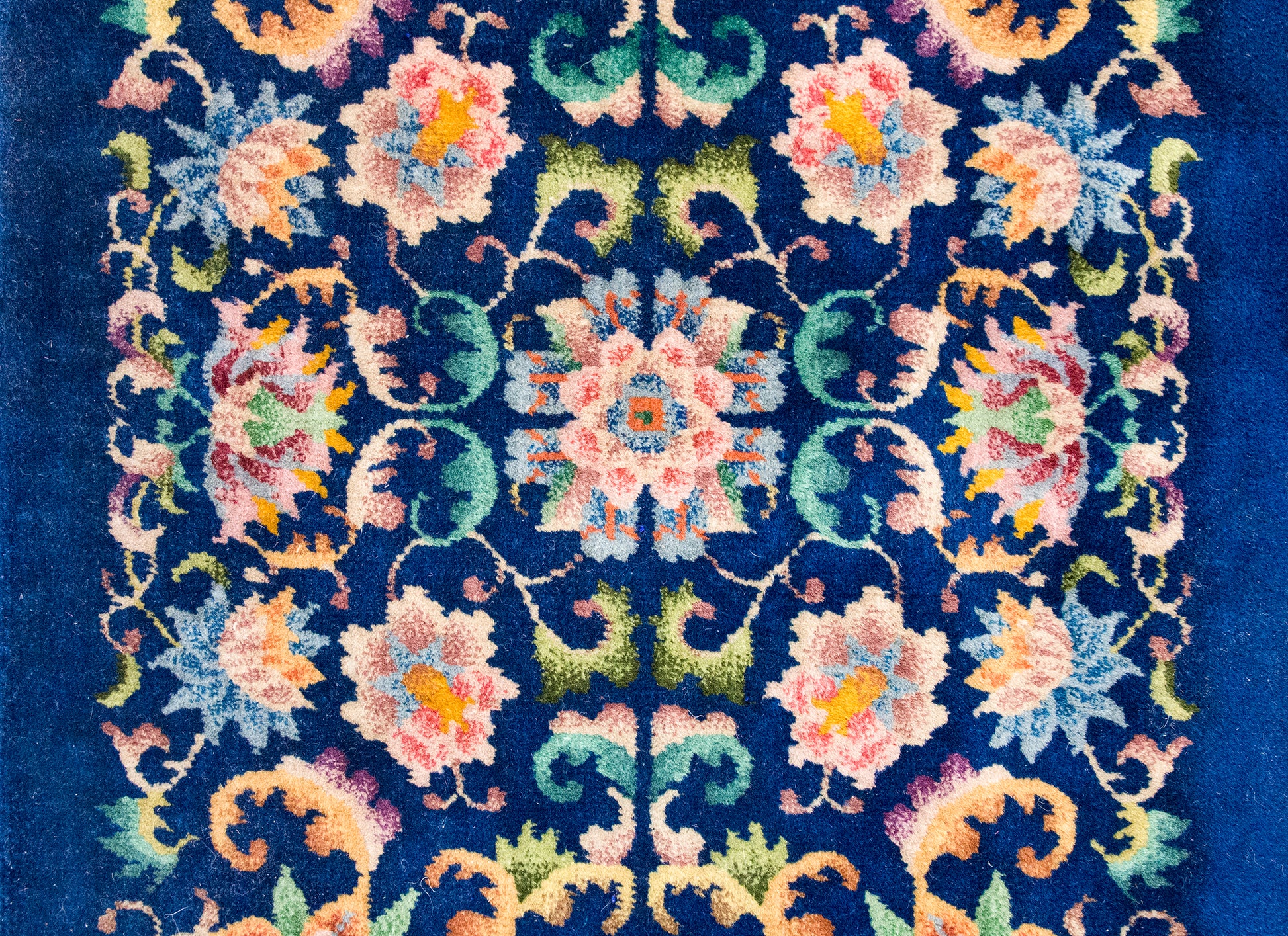 Early 20th Century Chinese Art Deco Rug For Sale