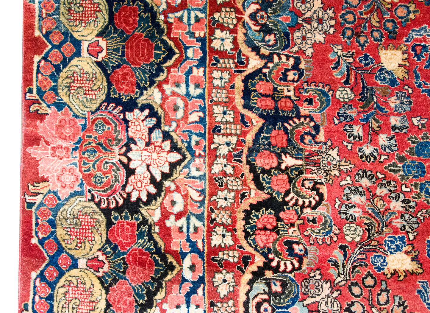 Early 20th Century Persian Sarouk Rug For Sale