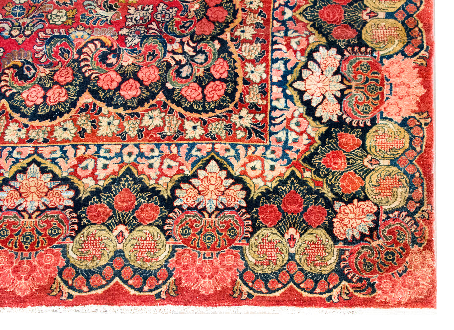 Early 20th Century Persian Sarouk Rug For Sale