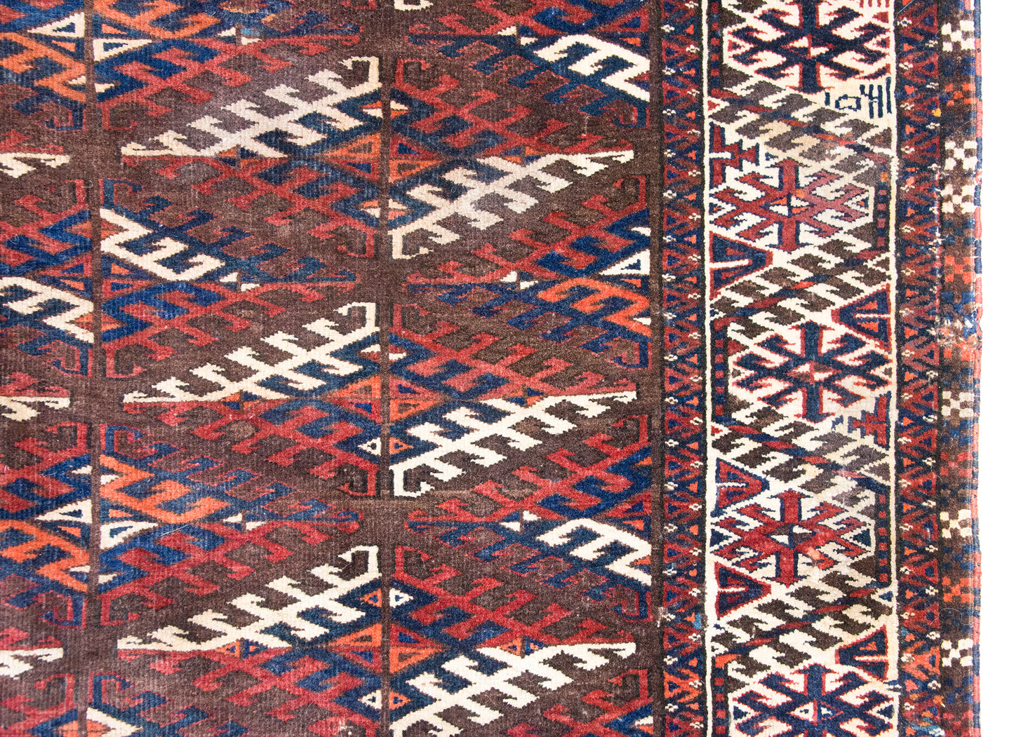 Early 20th Century Persian Yamut Rug For Sale