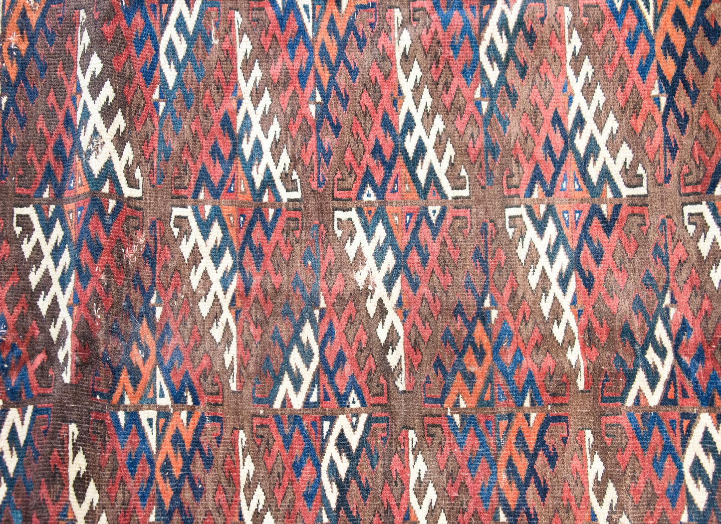 Early 20th Century Persian Yamut Rug For Sale