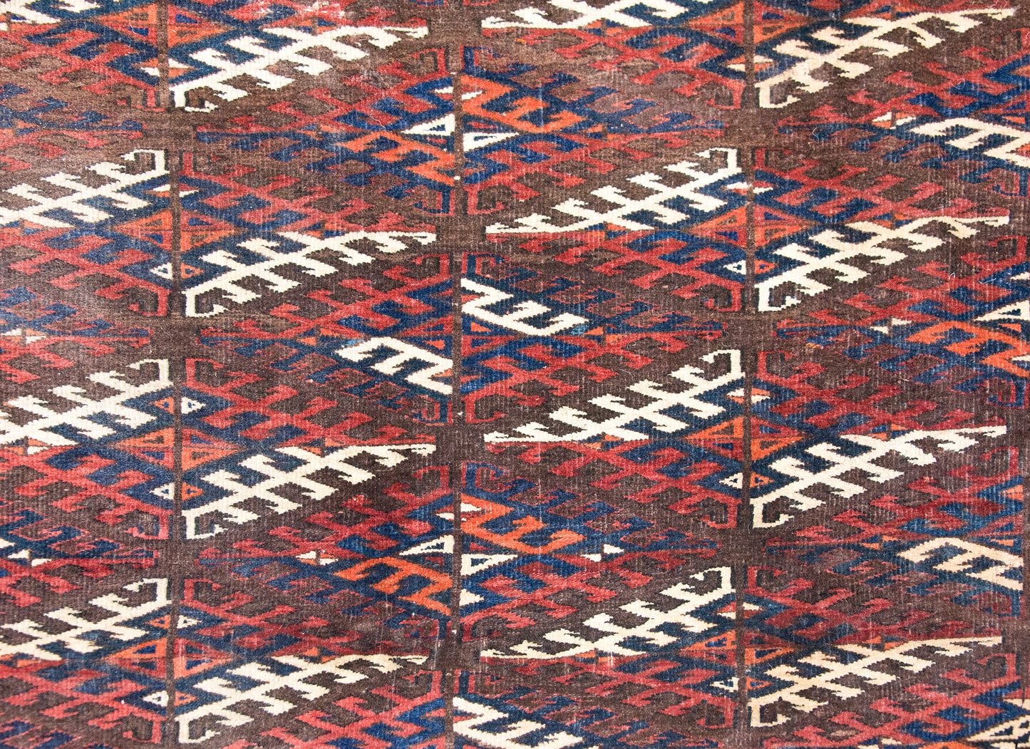 Early 20th Century Persian Yamut Rug For Sale