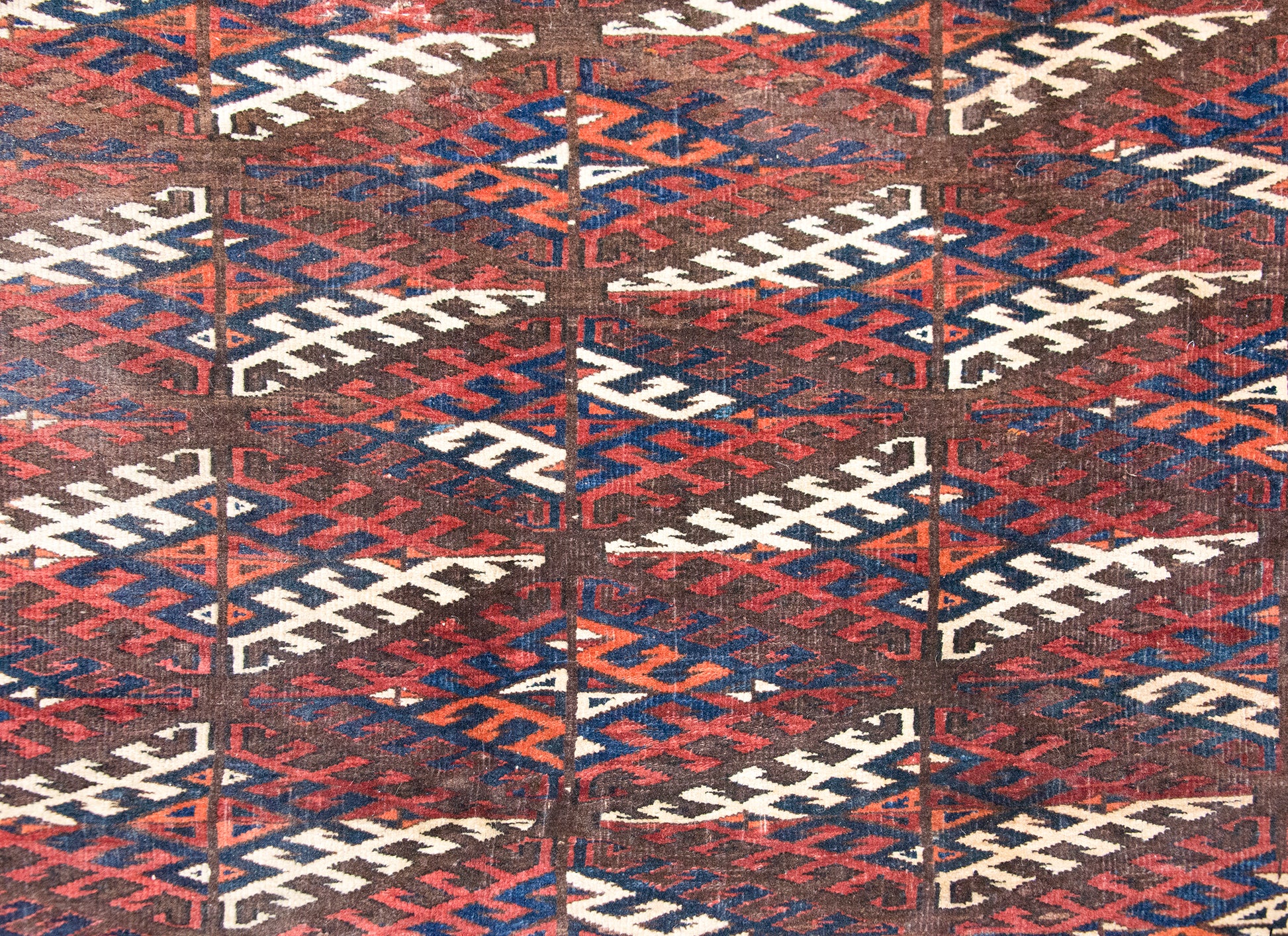 Early 20th Century Persian Yamut Rug For Sale