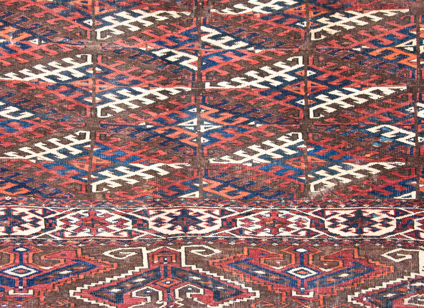 Early 20th Century Persian Yamut Rug For Sale