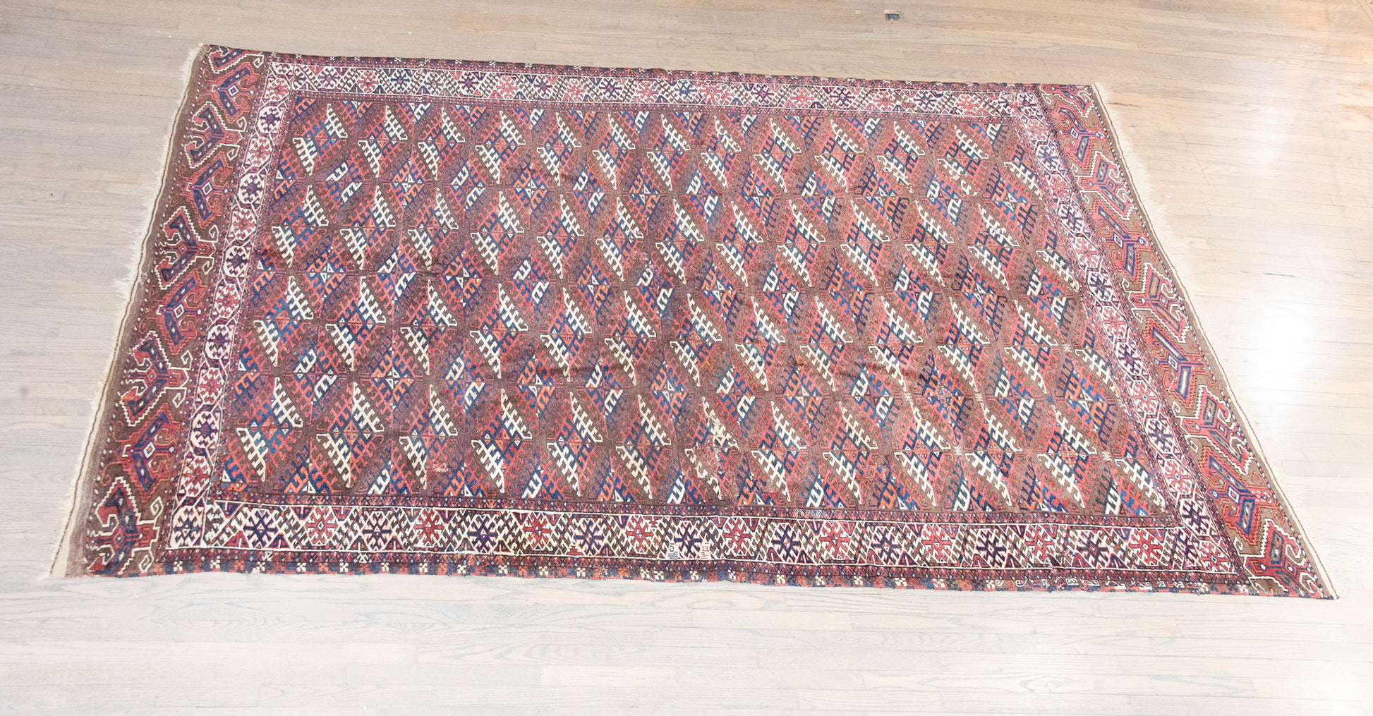 Early 20th Century Persian Yamut Rug For Sale