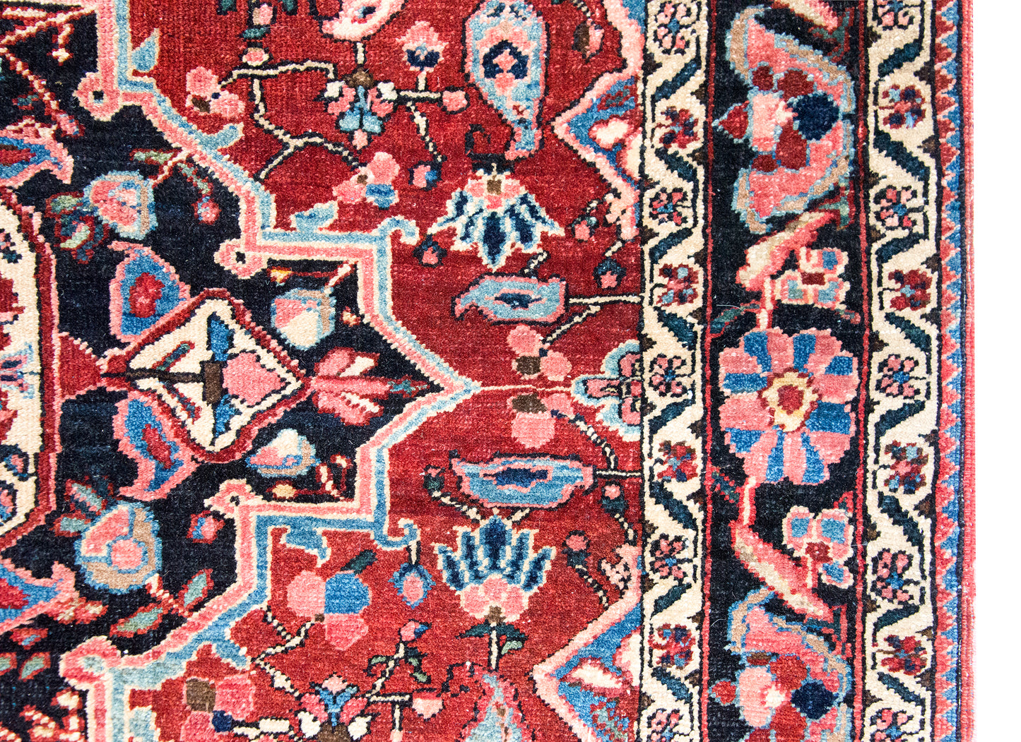 Mid 20th Century Persian Heriz Rug For Sale