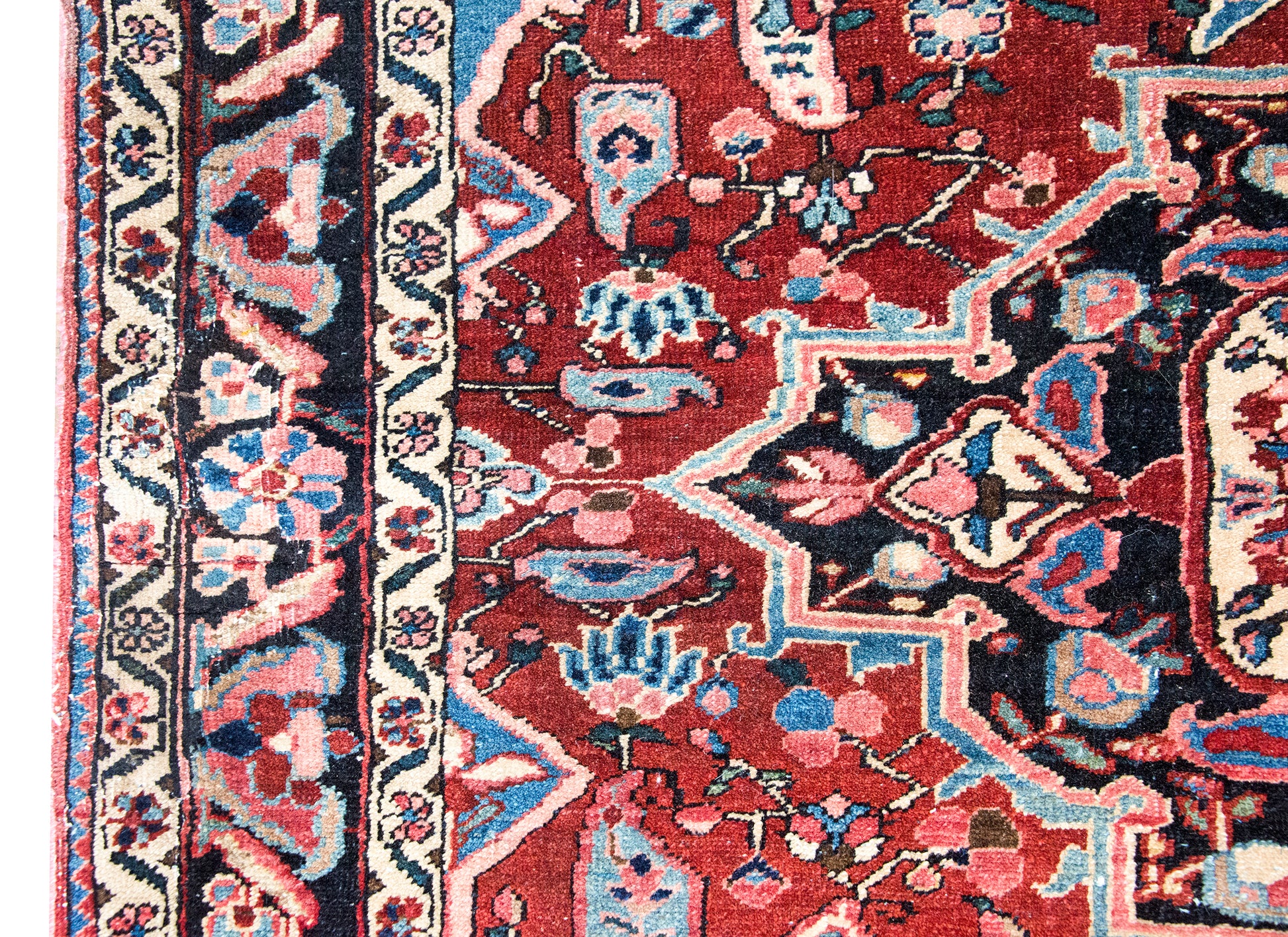 Mid 20th Century Persian Heriz Rug For Sale