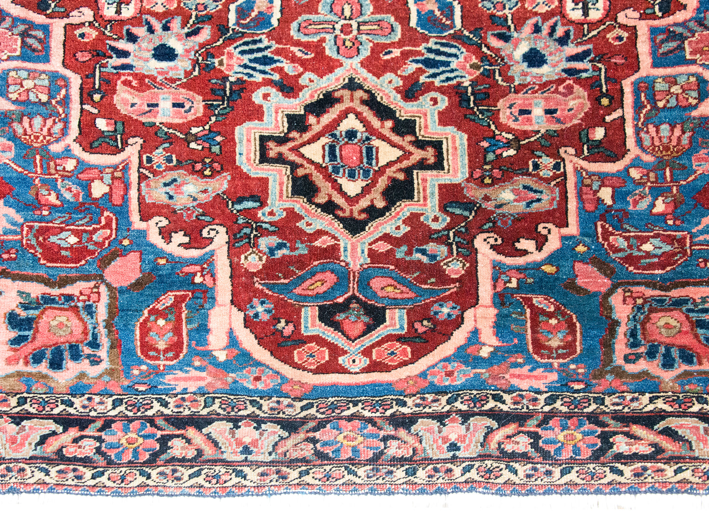 Mid 20th Century Persian Heriz Rug For Sale