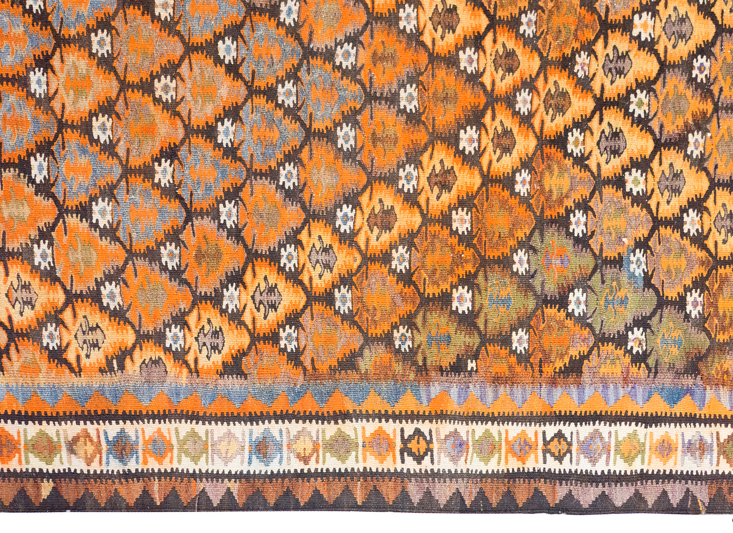 Early 20th Century Persian Qazvin kilim Rug For Sale