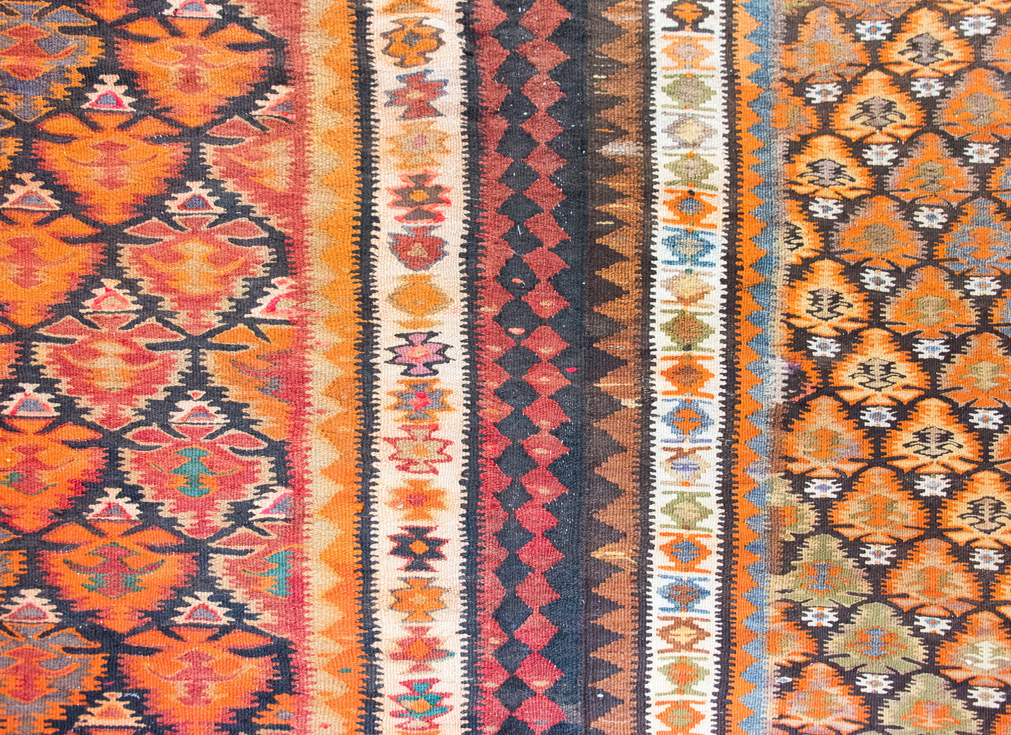 Early 20th Century Persian Qazvin kilim Rug For Sale