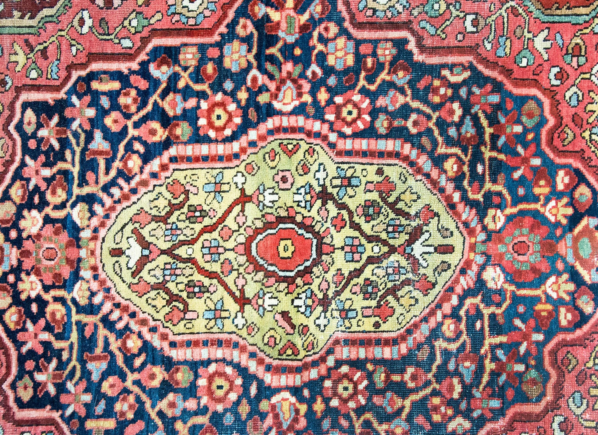 Early 20th Century Persian Sarouk Farahan Rug For Sale