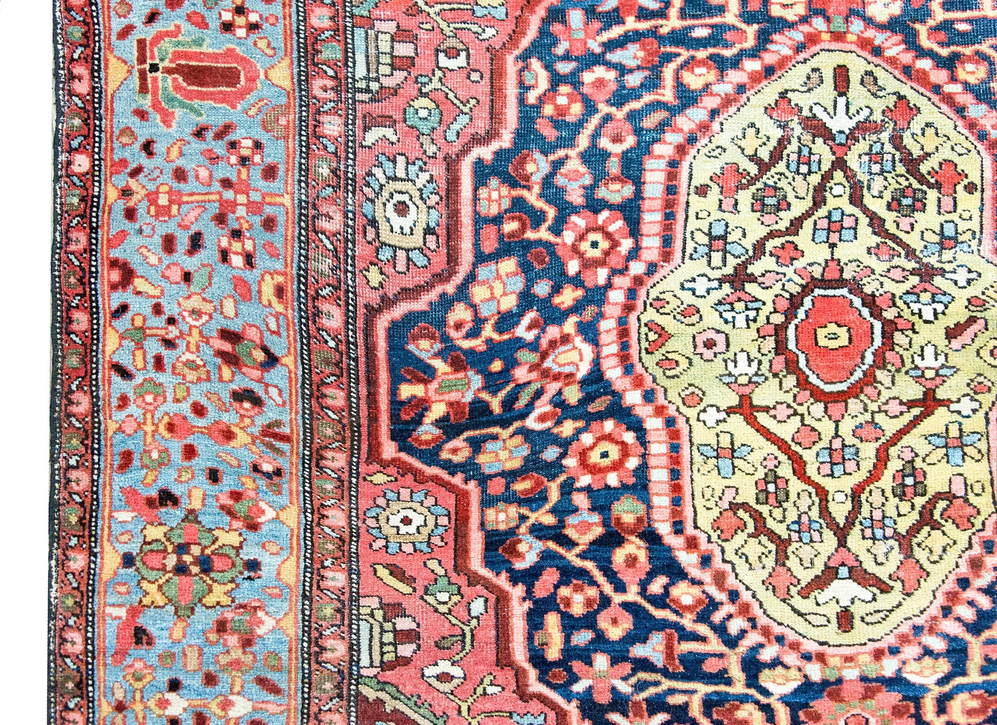 Early 20th Century Persian Sarouk Farahan Rug For Sale