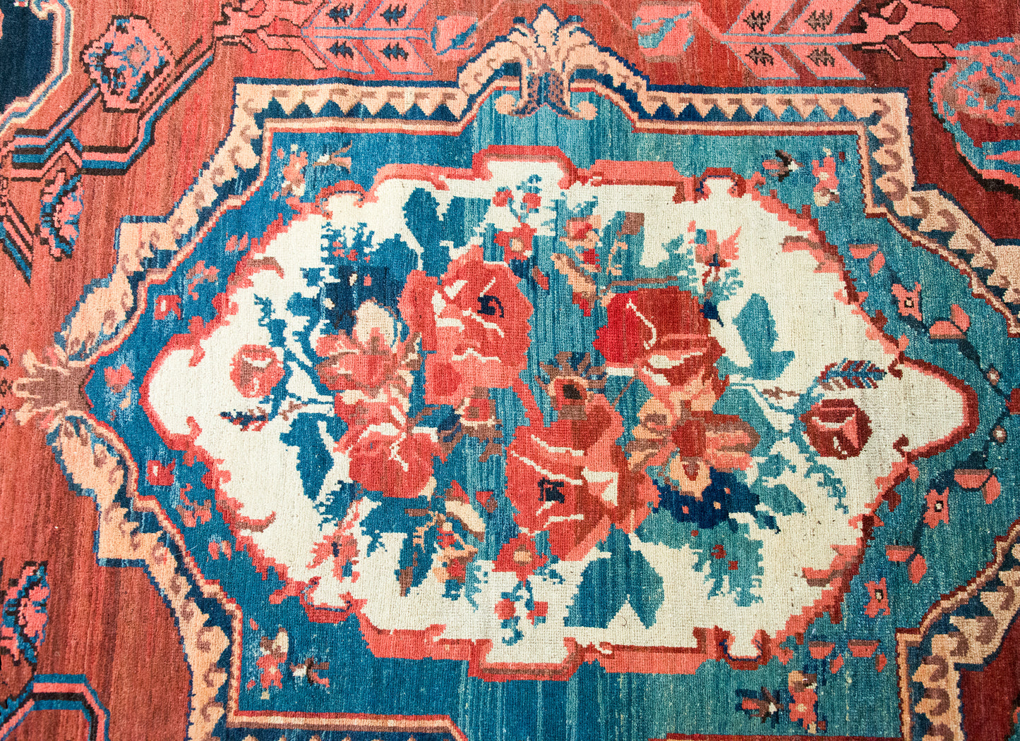 Early 20th Century Persian Bakhtiari Saman Rug For Sale