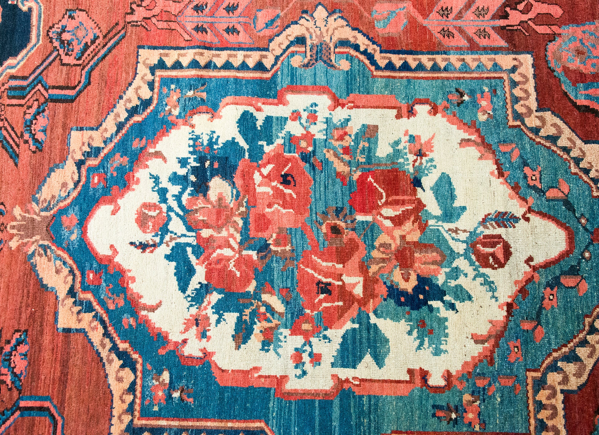 Early 20th Century Persian Bakhtiari Saman Rug For Sale