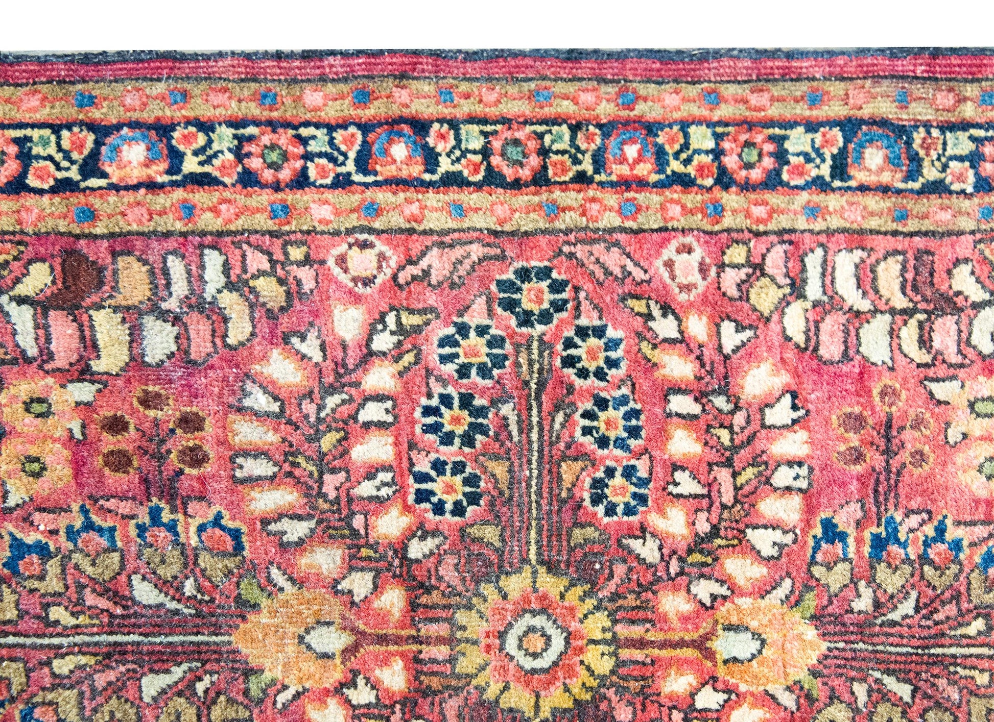 Early 20th Century Persian Sarouk Rug For Sale