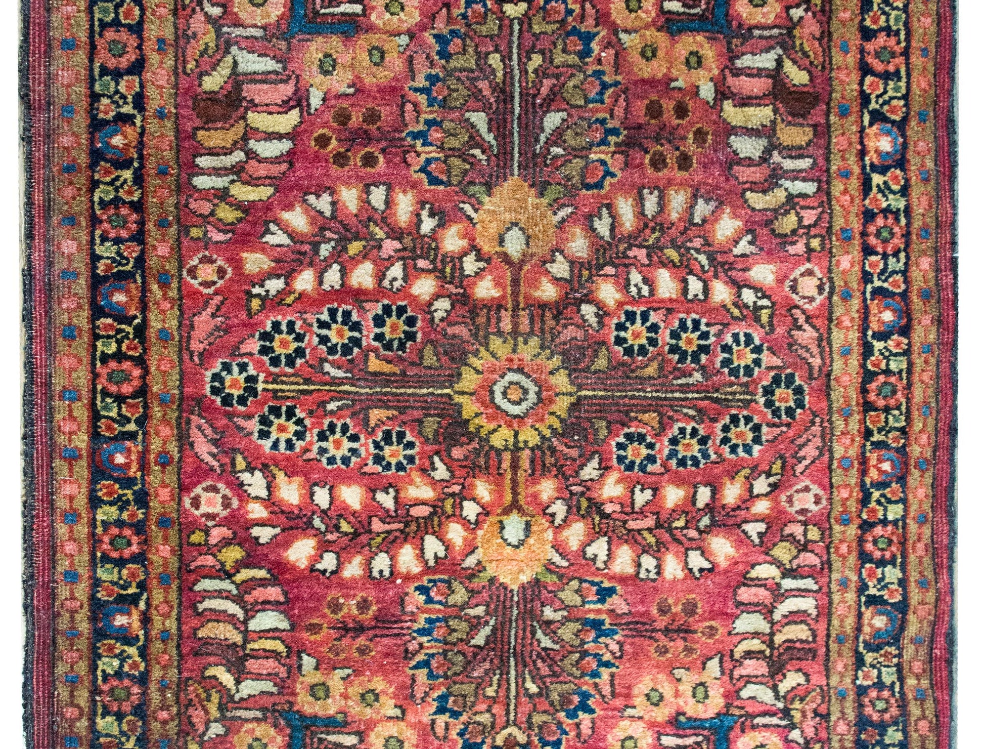 Early 20th Century Persian Sarouk Rug For Sale